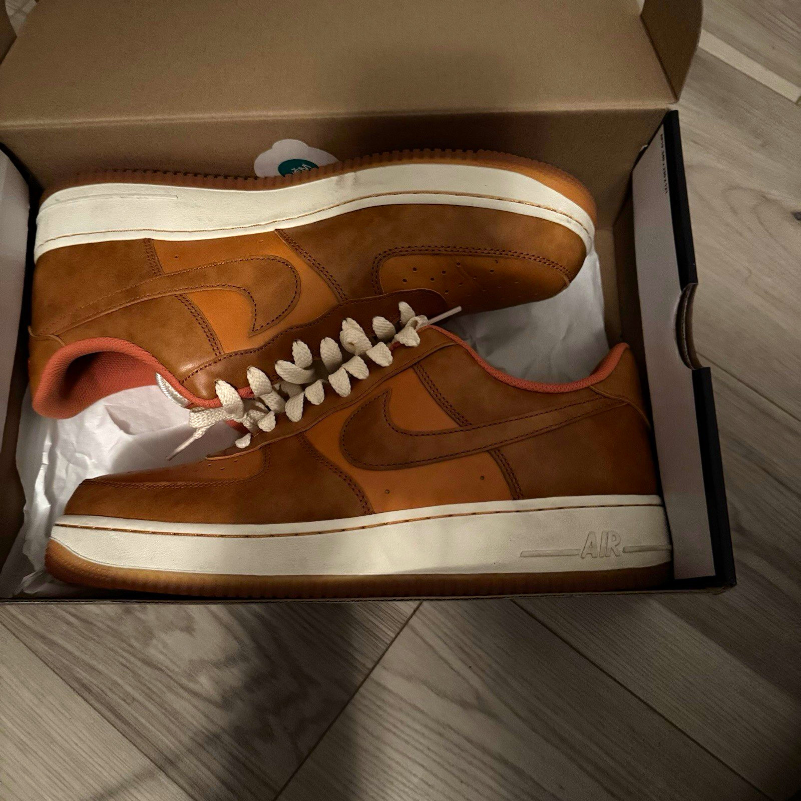 Nike Air Force 1 Low Men’s Brown Leather Low Top Lace-Up Sneakers NWD