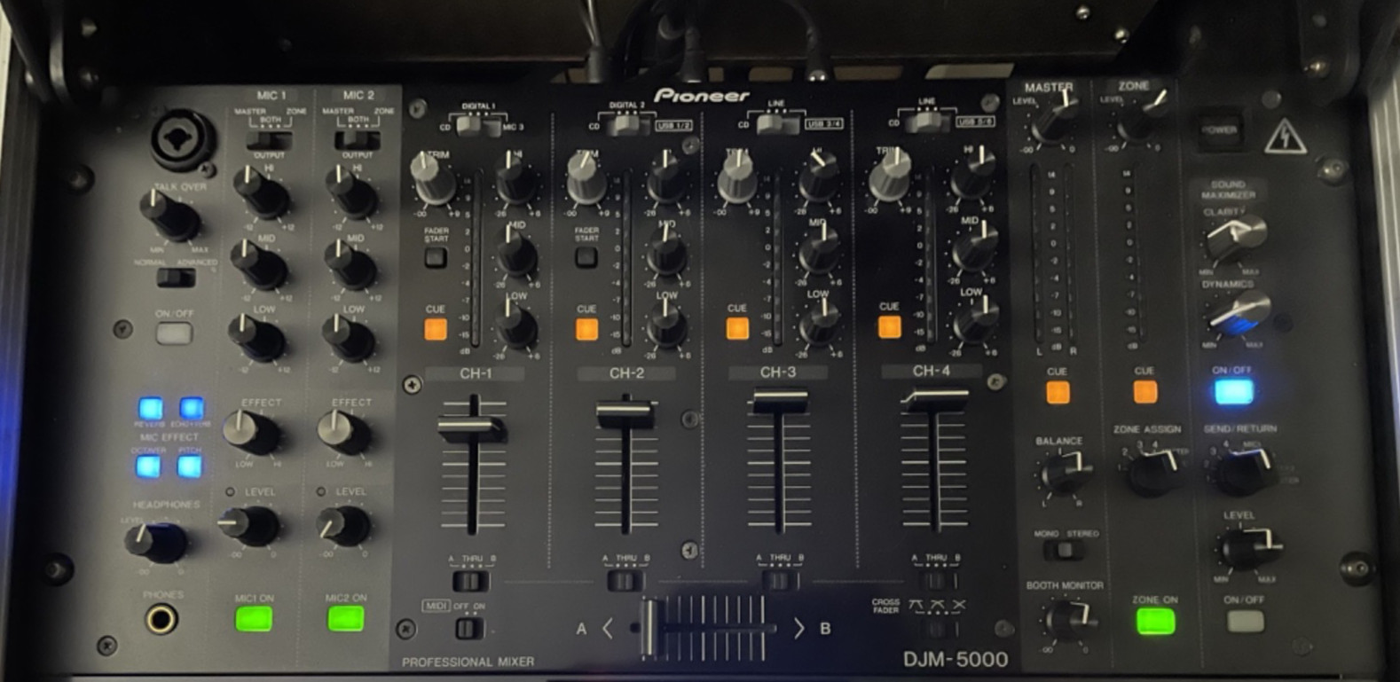 Pioneer DJM-5000 Pro Digital Mixer