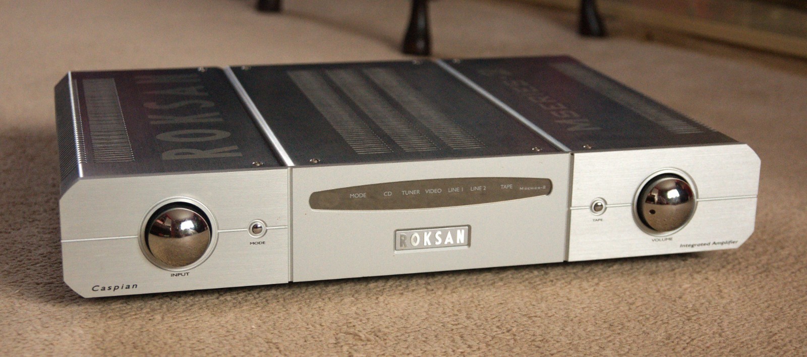 ROKSAN CASPIAN M2 (M SERIES 2) - HI-END  INTEGRATED STEREO AMPLIFIER