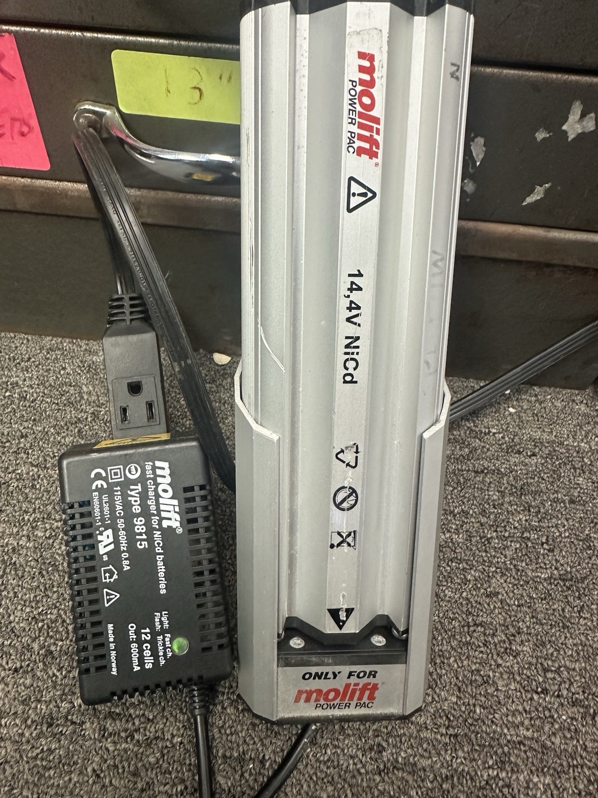 MOLIFT BATTERY CHARGER NO BATTERY INCLUDE