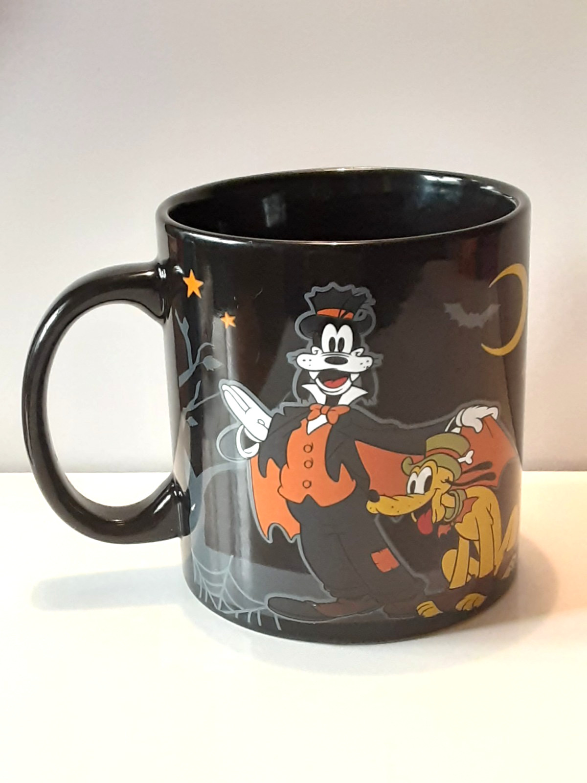 MICKEY MOUSE HALLOWEEN Disney Double sided Black 20oz Mug Pluto Goofy Vampires