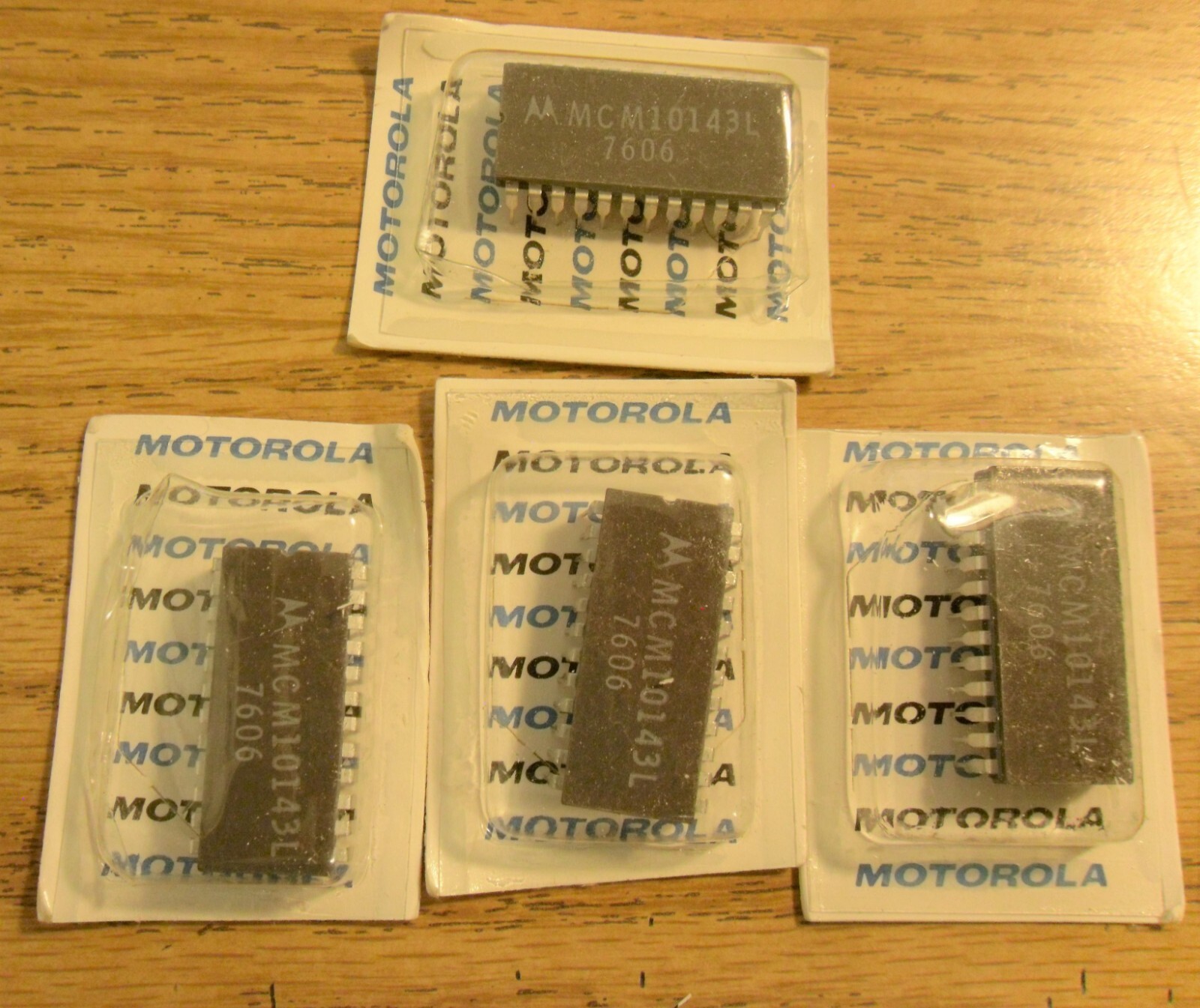 ECL Logic Gates - DIP & PLCC - Plastic & Ceramic - Lots and Singles - NEW