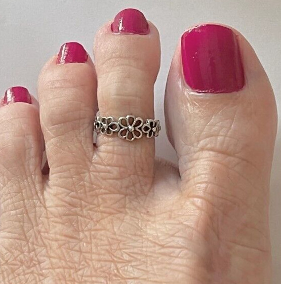 Gift For Women's Solid Metal Adjustable Flower Toe Ring White Gold Plated Silver