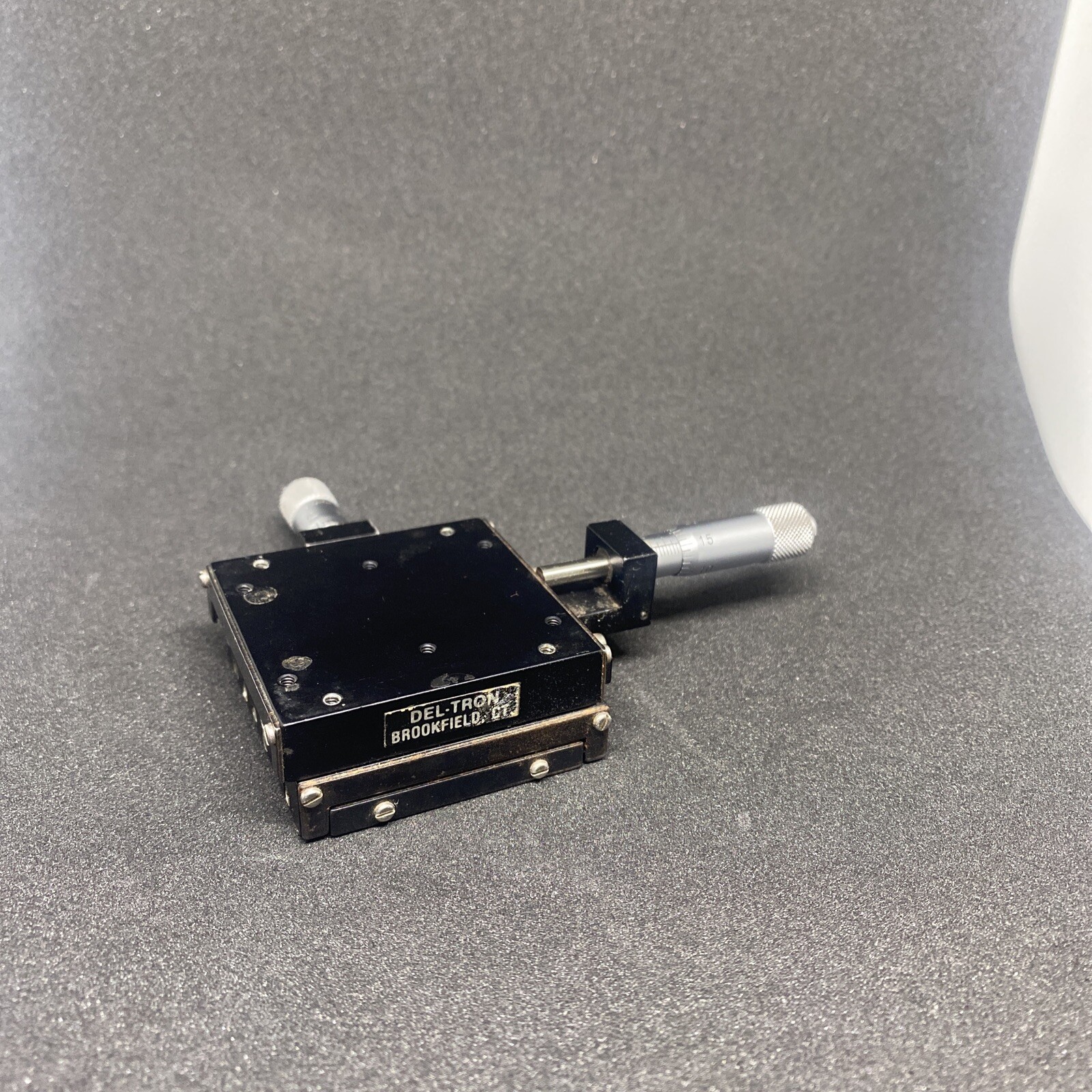 Del-Tron Model:  XY Stage Mitutoyo .5 X .25 Travel Linear ￼Translation￼