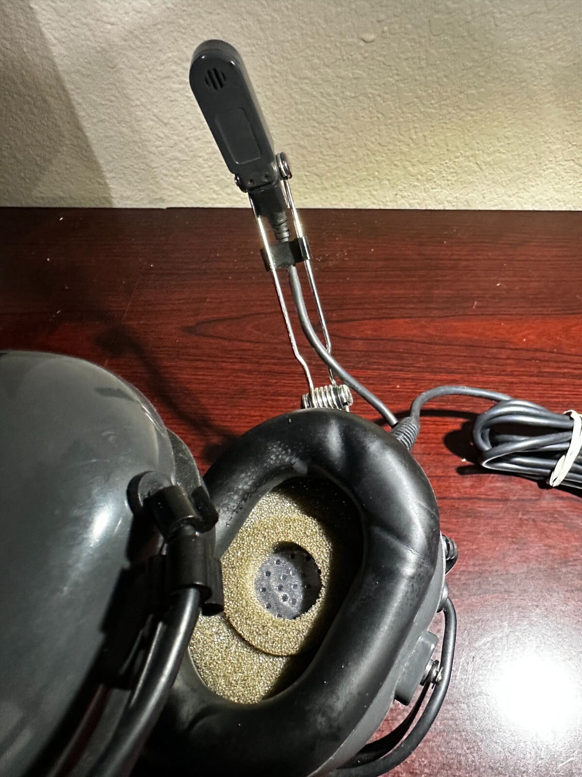 AVCOMM pilot headset AC-400S dual plug guaranteed 30 days