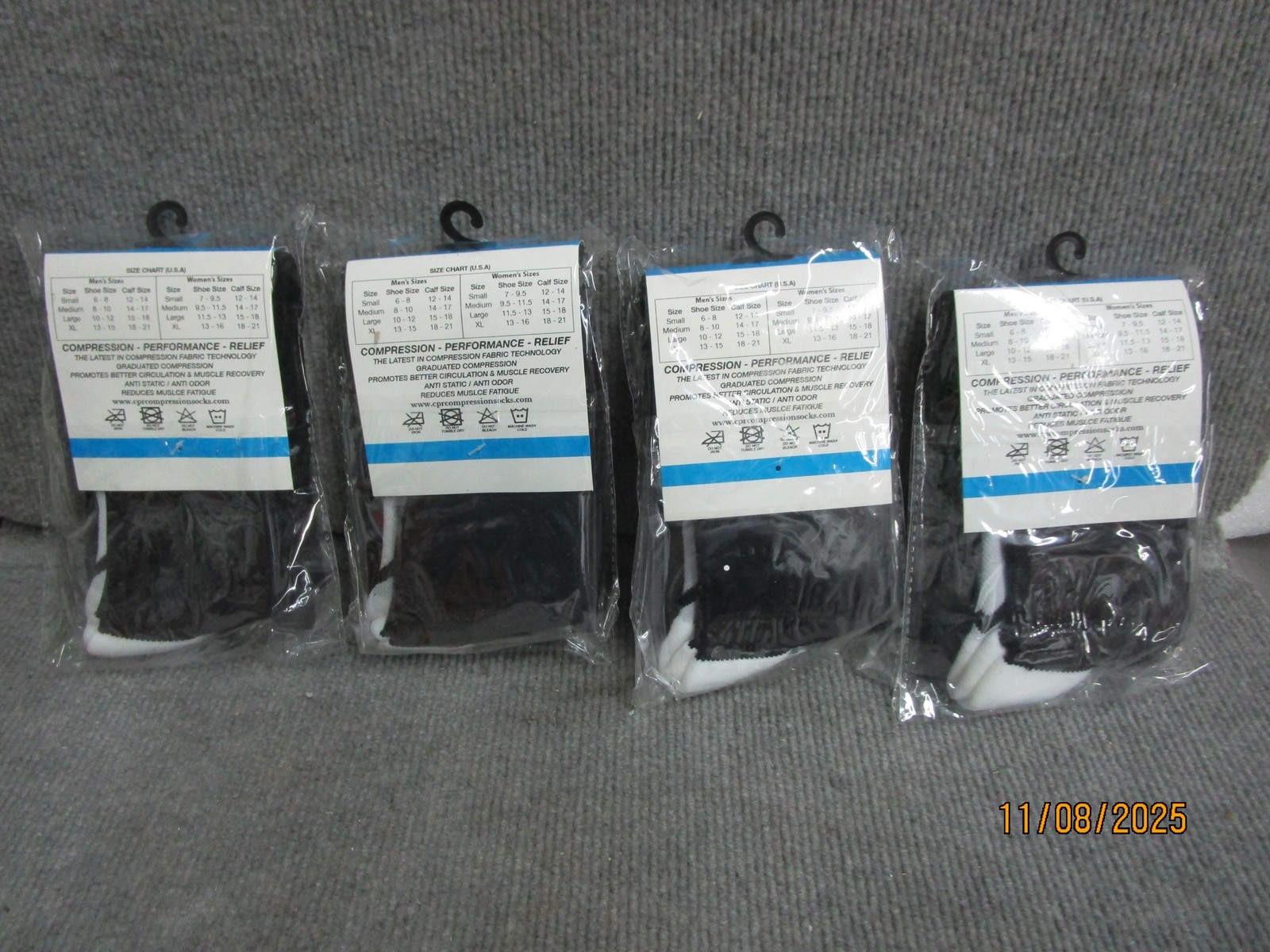 (4) Pair CPR Compression Socks Black & White Size Small