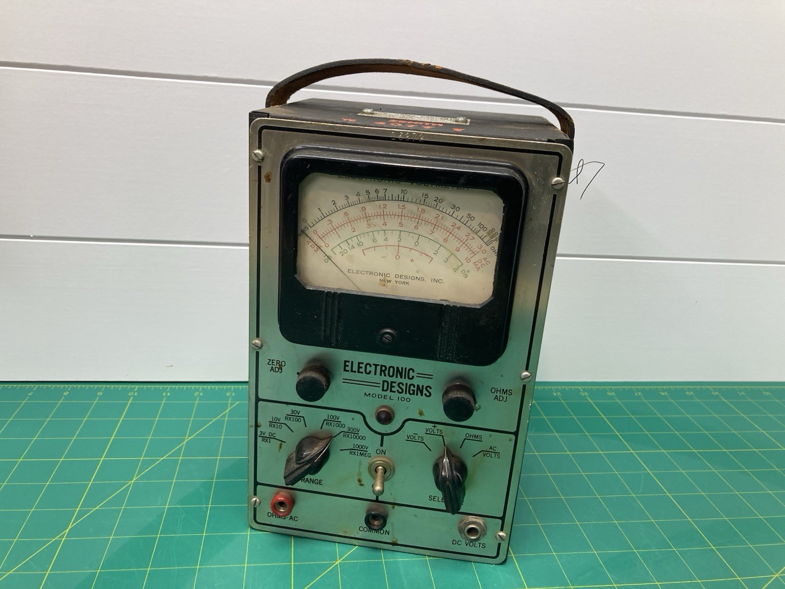 Electronic Designs Model 100 Vintage Volt Ohm Meter US Army Tag Zenith 4077