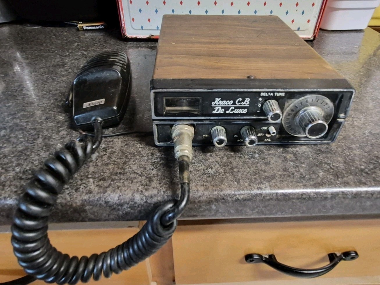 Vintage Kraco De Luxe KCB-2320 23 Channel Mobile 2-Way CB Radio
