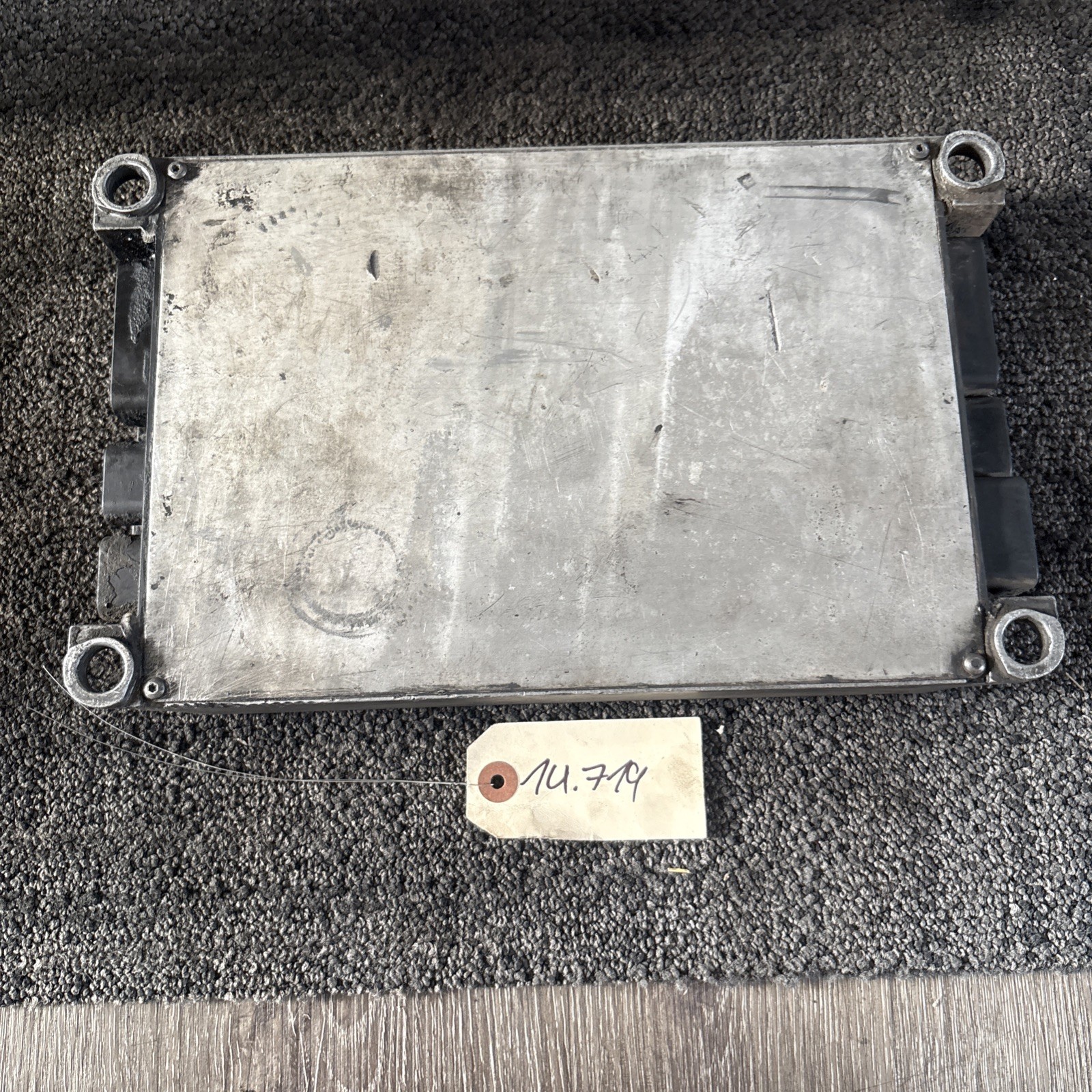 DETROIT DDEC III ENGINE CONTROL MODULE P23548553
