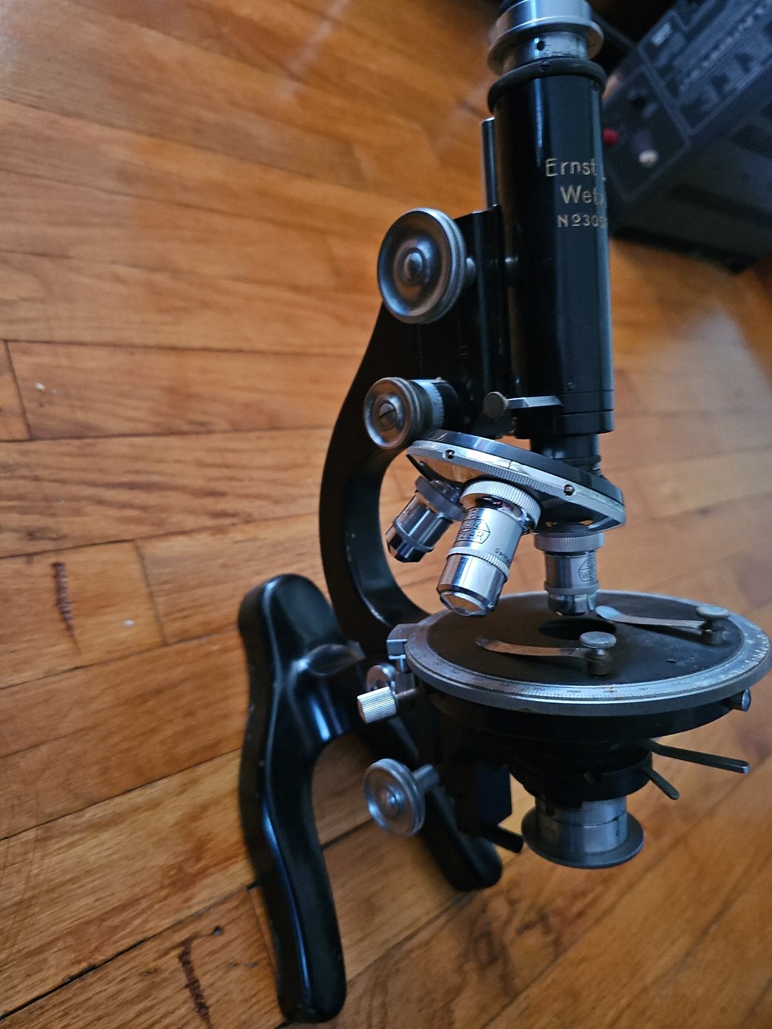 Ernst Leitz Wetzlar – Compound Microscope + Wood Case