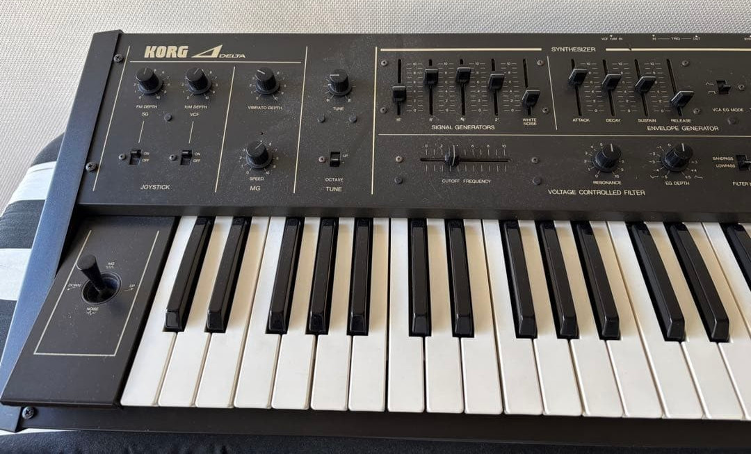 KORG Delta DL-50 Analog String Synth Keyboard Tested w/ Original Case from Japan