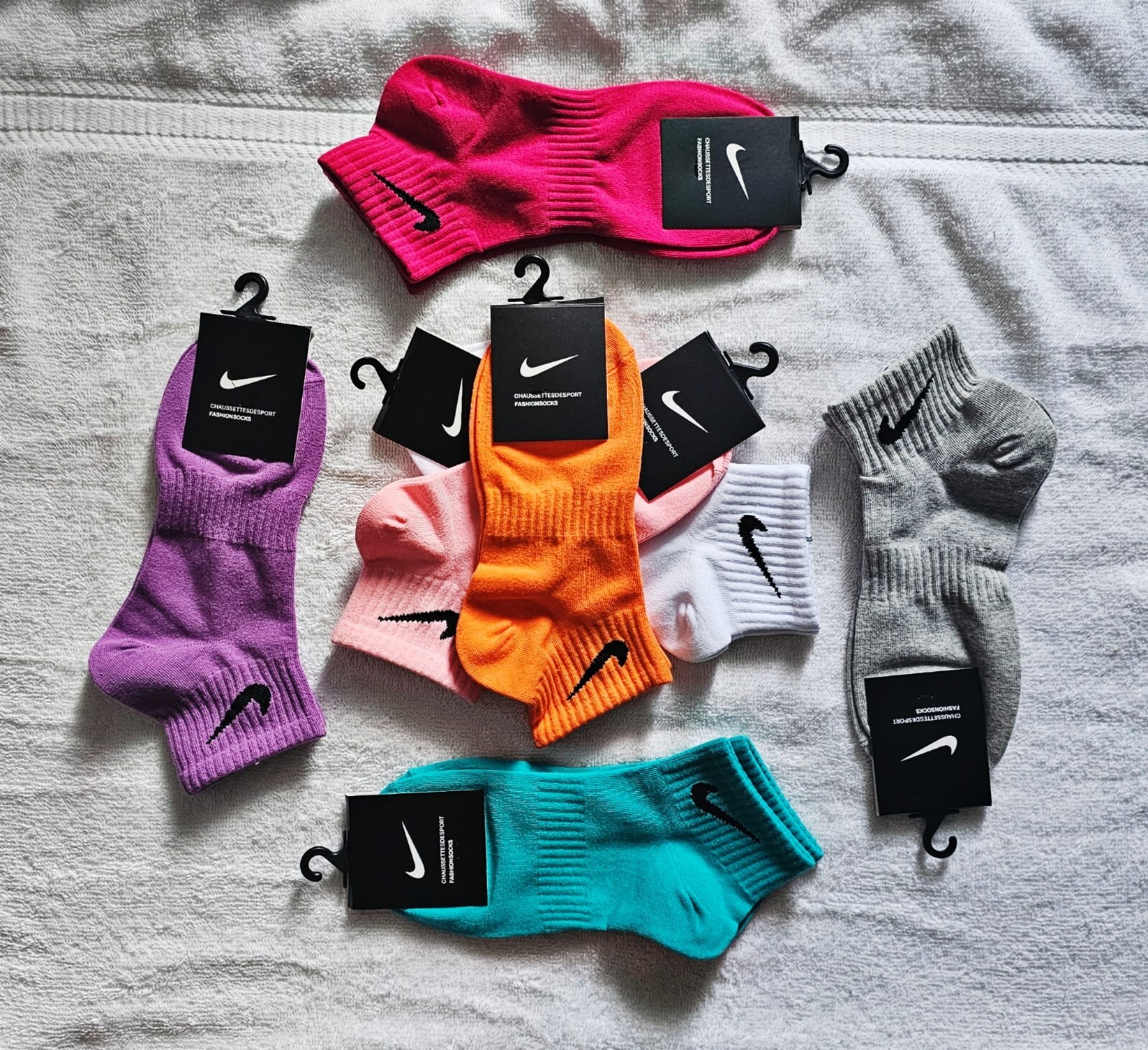 Nike Logo Unisex Lightweight and quick-drying training socks Adult (One Size)