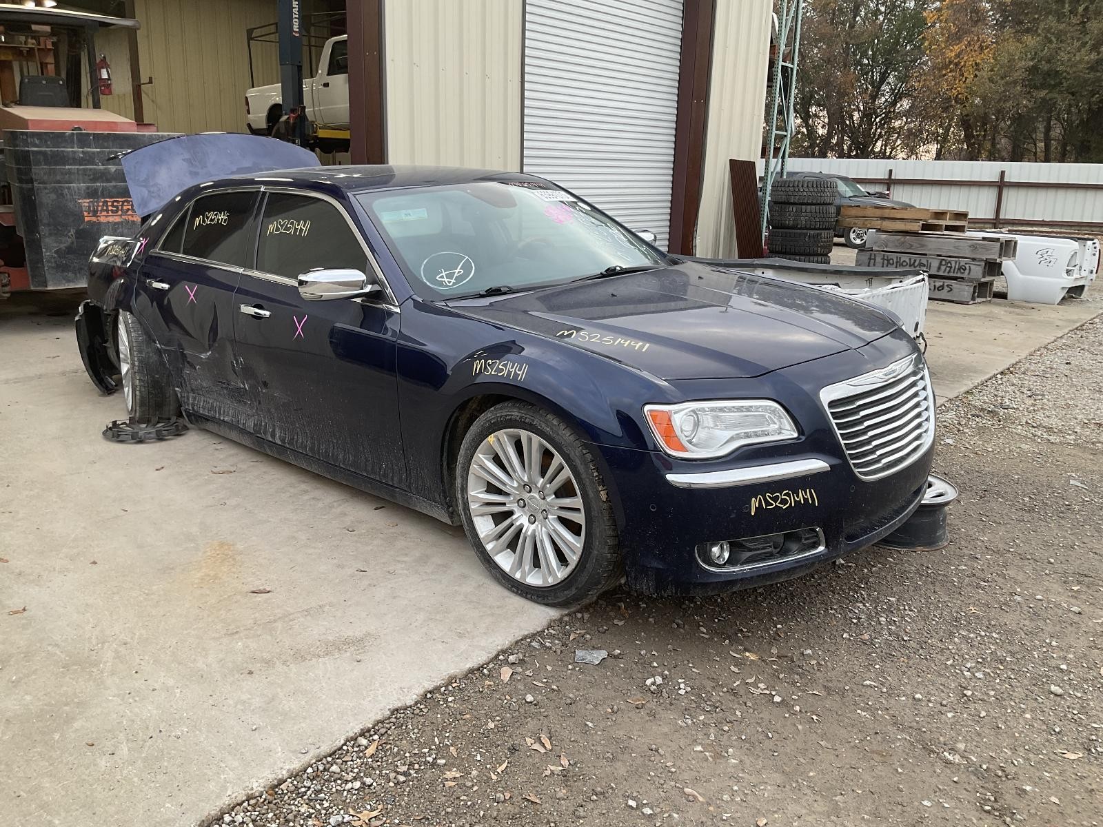 Used Blind Spot Detection System Warning Control Module fits: 2014 Chrysler 300