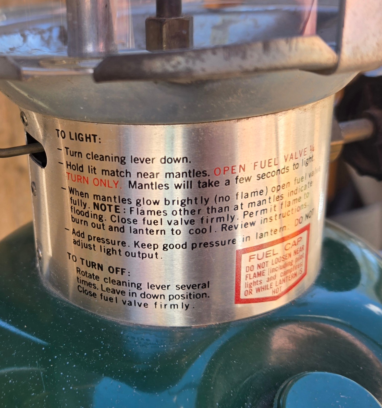 Coleman 1981 Lantern 220K Double Mantle Globe