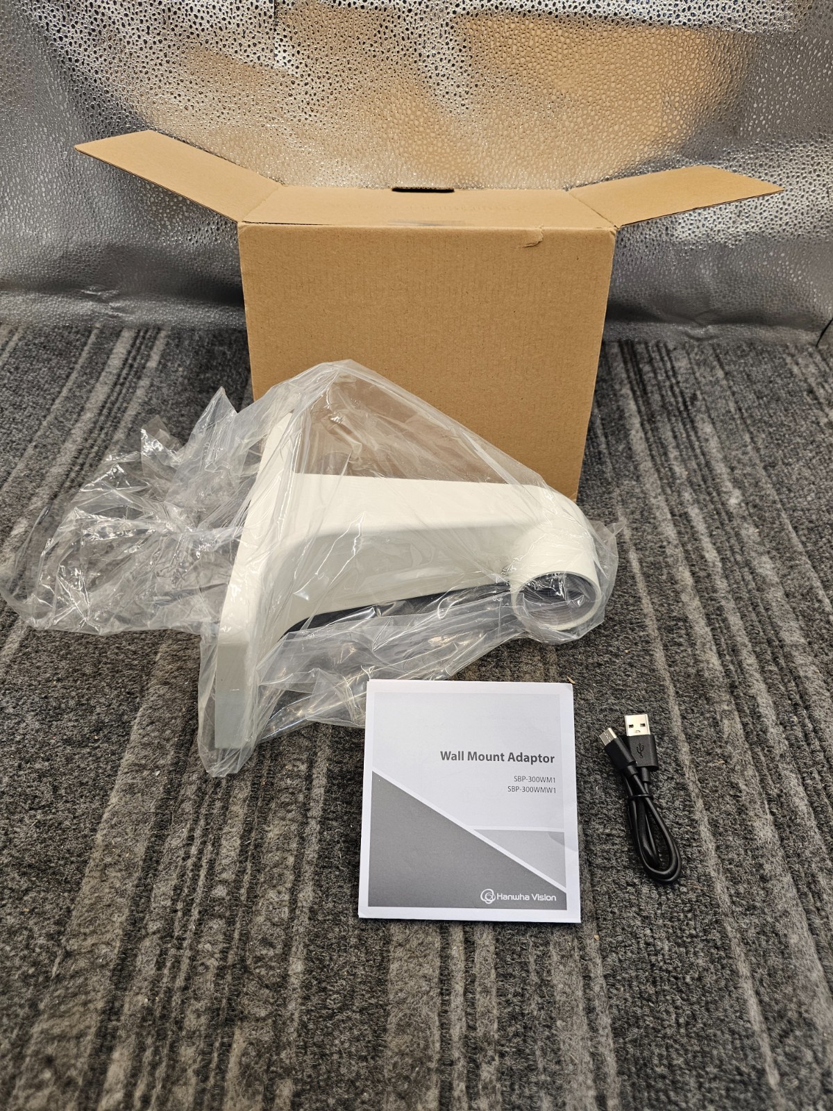Hanwha Vision SBP-300WM1 Wall Mount Adaptor For SCP-3430H SCP-2430H
