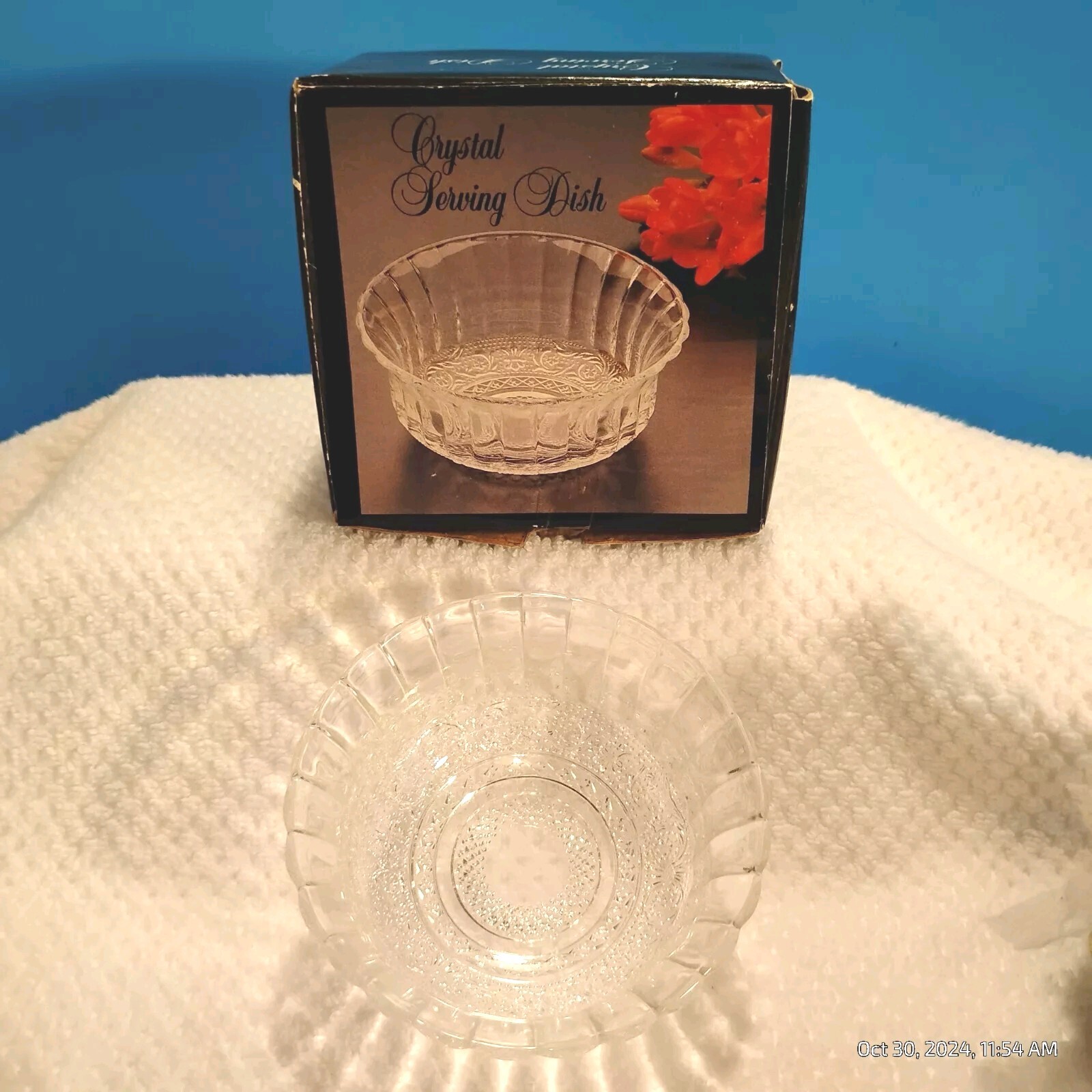 NIB Crystal Sewing Dish Marked KIG INDONESIA. 4.5"W x 2"H Ca1388c