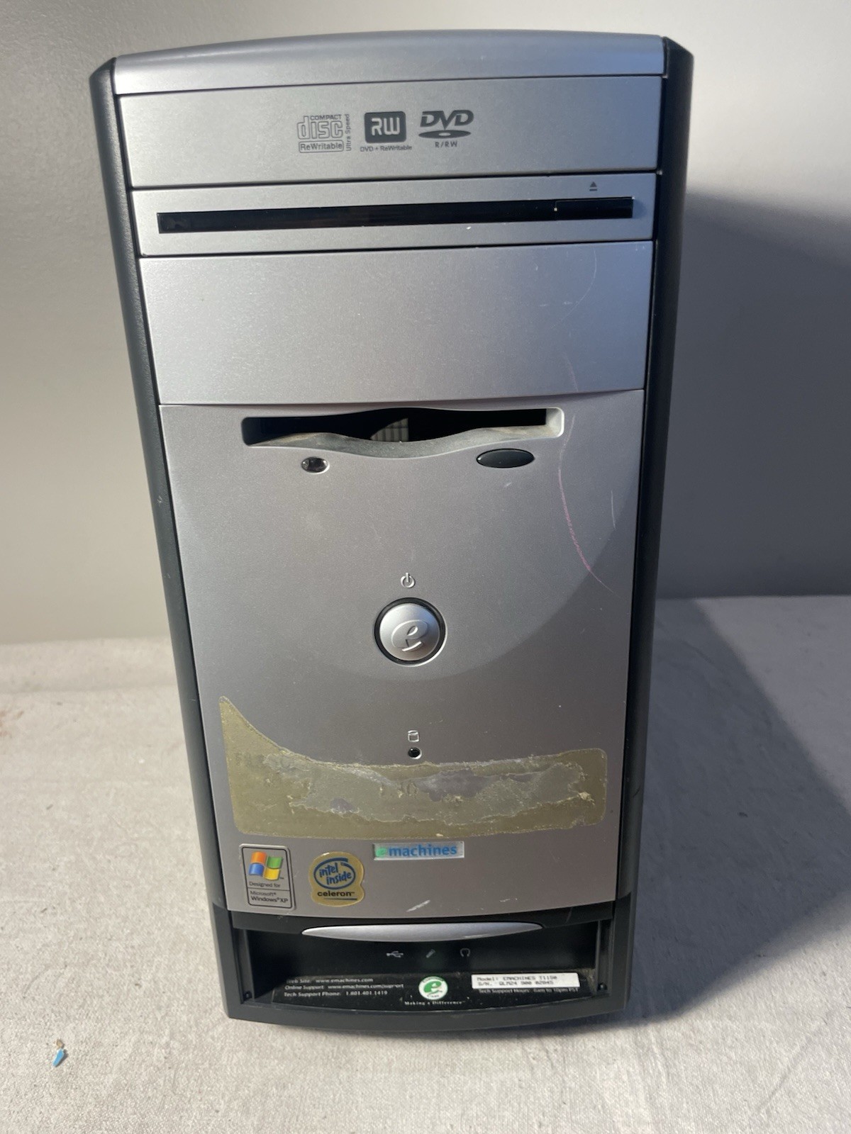 E Machine C2480 Vintage Desktop Computer WIn X, Socket 462- UNTESTED