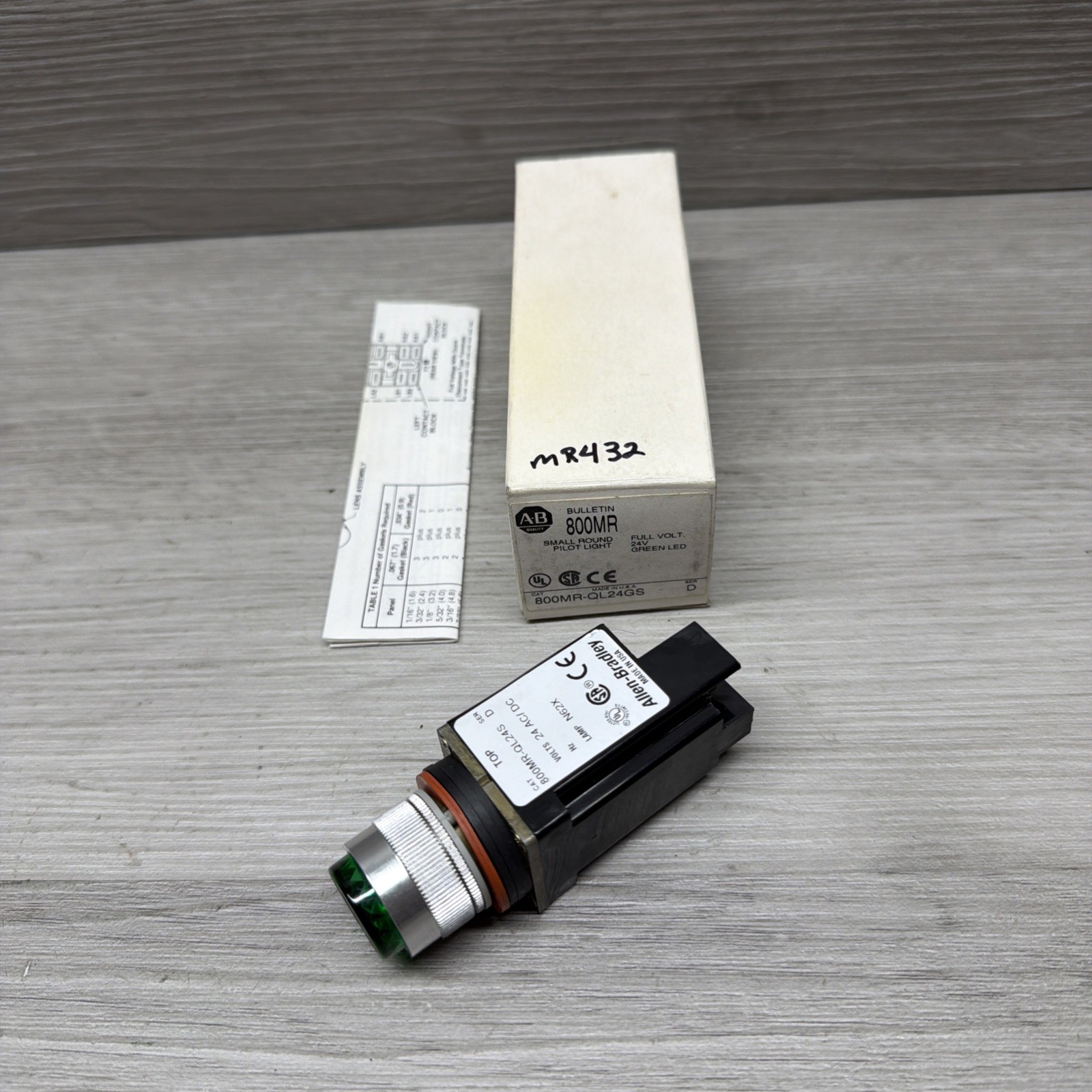 Allen Bradley 800MR-QL24GS Small Round Pilot Light W/ Green Lens, 24VAC/DC, New