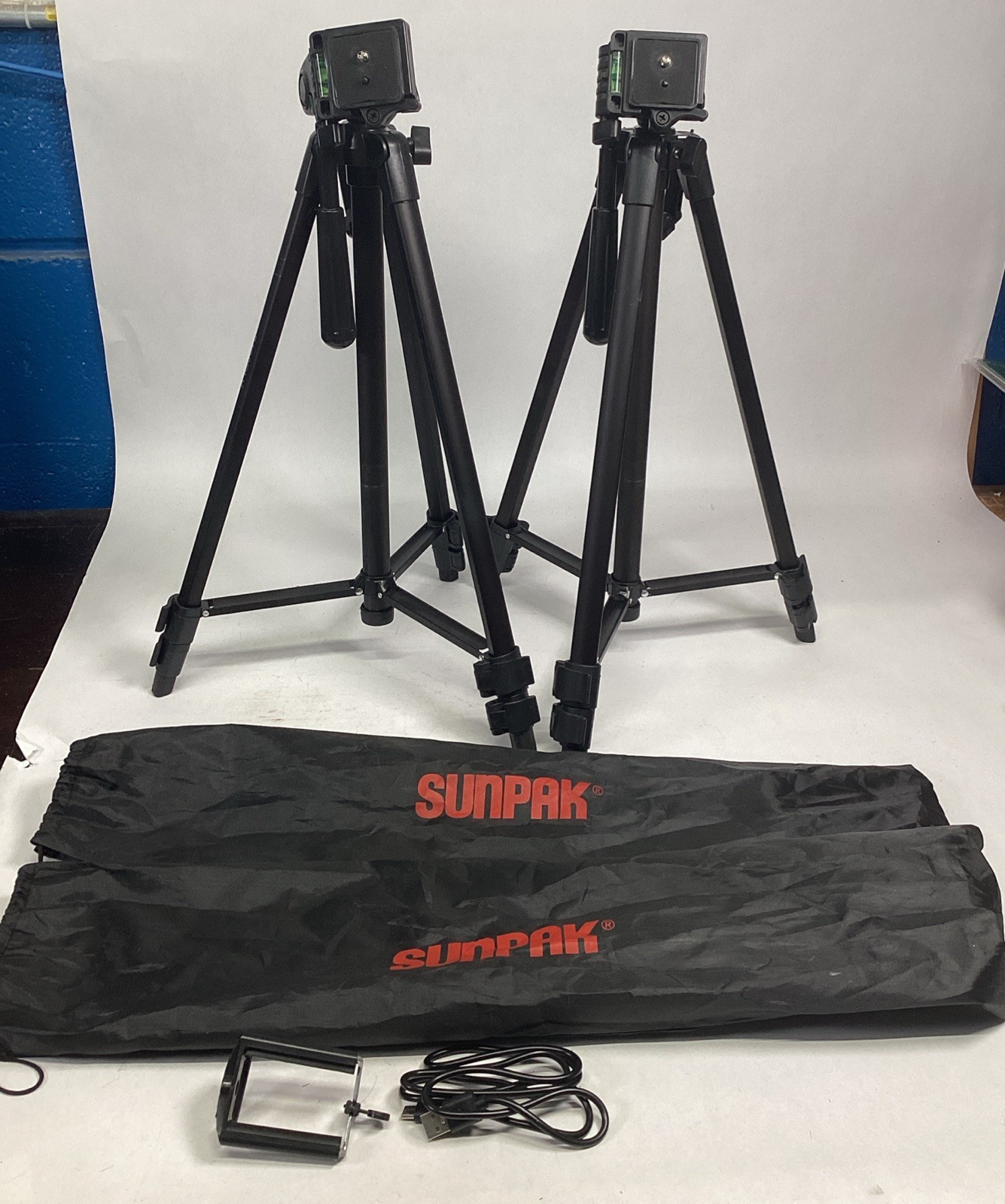 2 Sunpak 5400 DLX Digital Camera Adjustable Tripod With Built In Levels