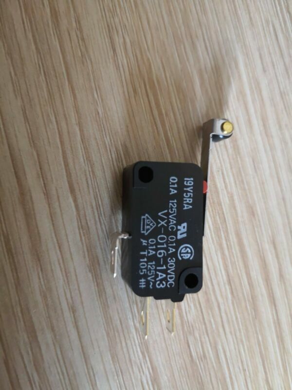 1PCS Omron VX-016-1A3 VX0161A3 Microswitch -New Free Shipping #OM