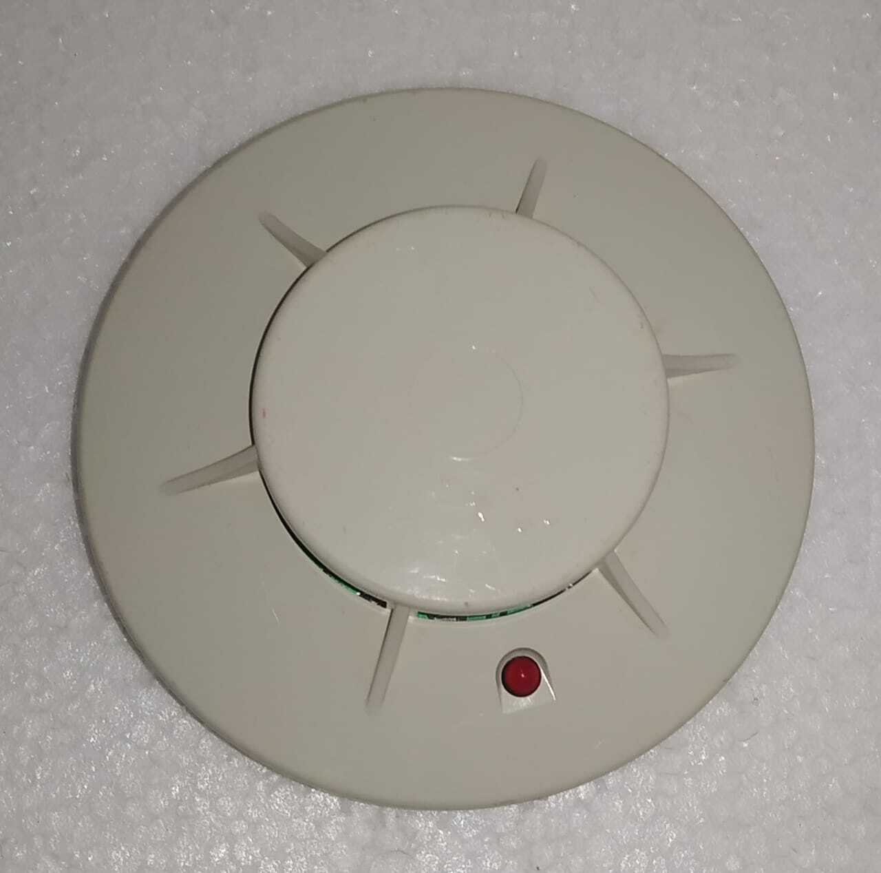 NOHMI BOSAI  FDK512 OPTICAL SMOKE  DETECTOR ( 20V DC ,80MA )