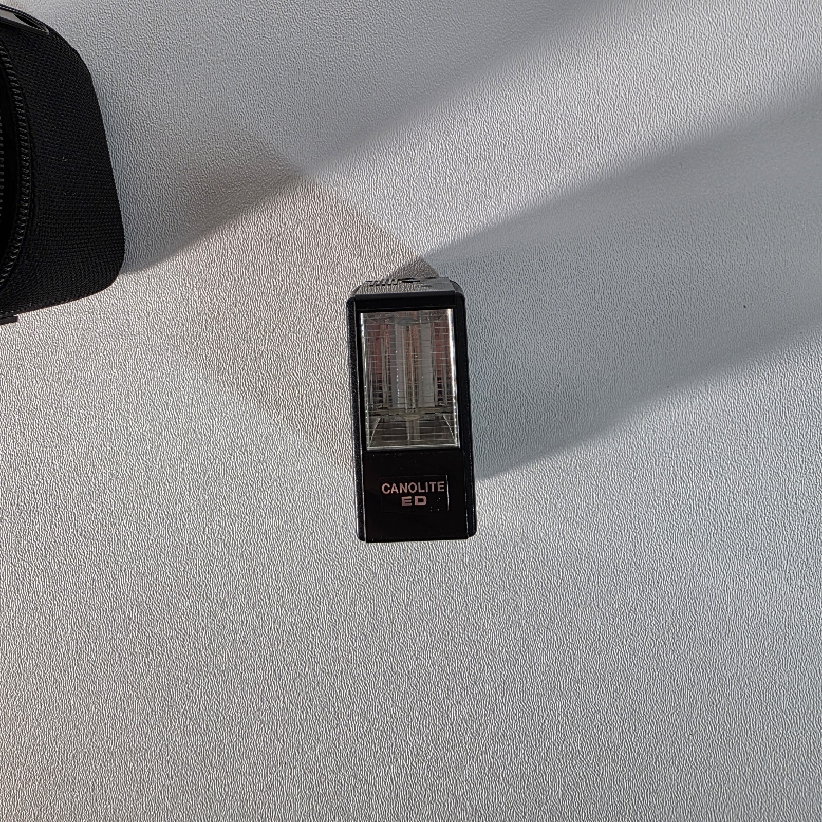 Canon Canolite ED Flash With Case Working