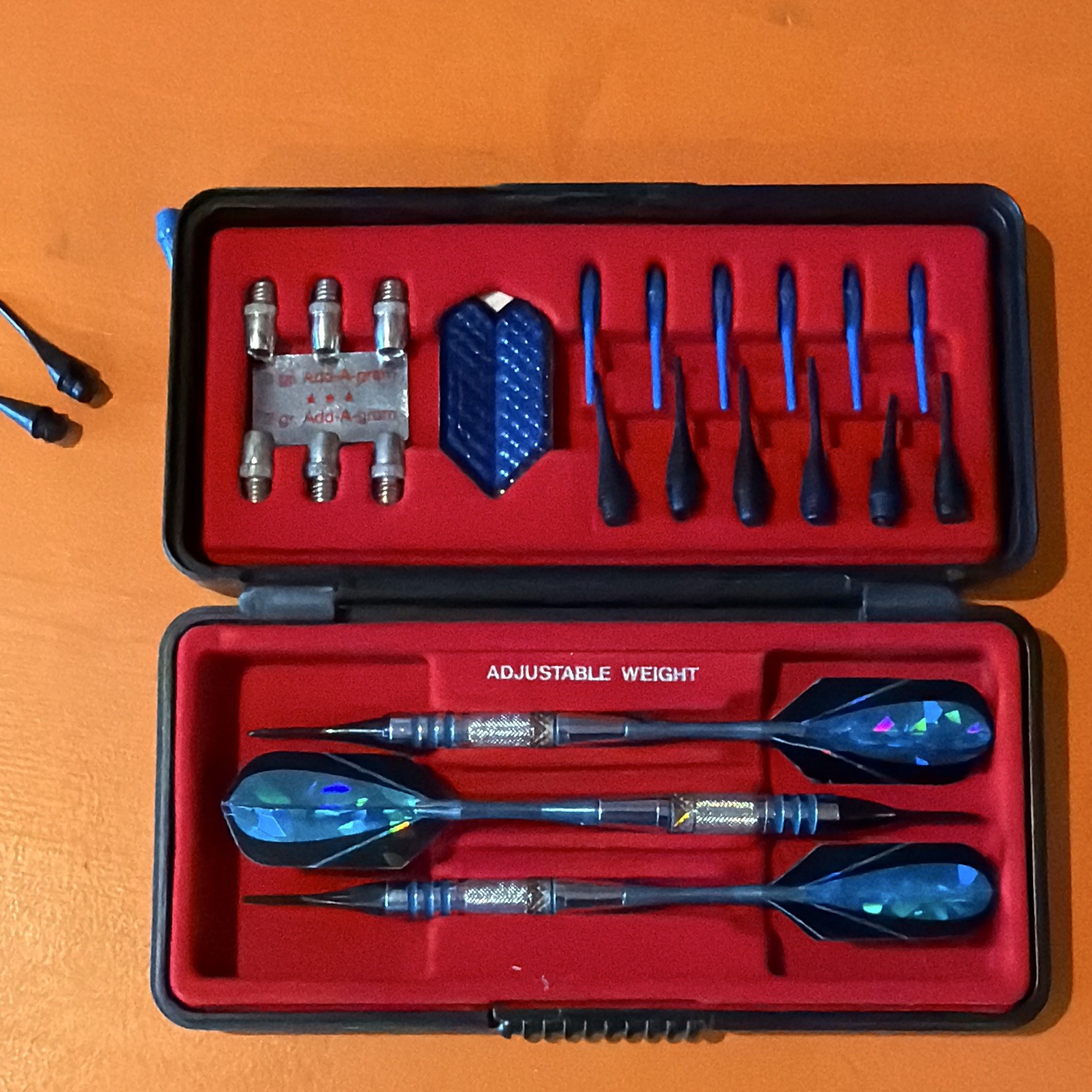 Dart World Stingray Adjustable Weight Soft Tip Darts Set w/ Case Extra Tips READ