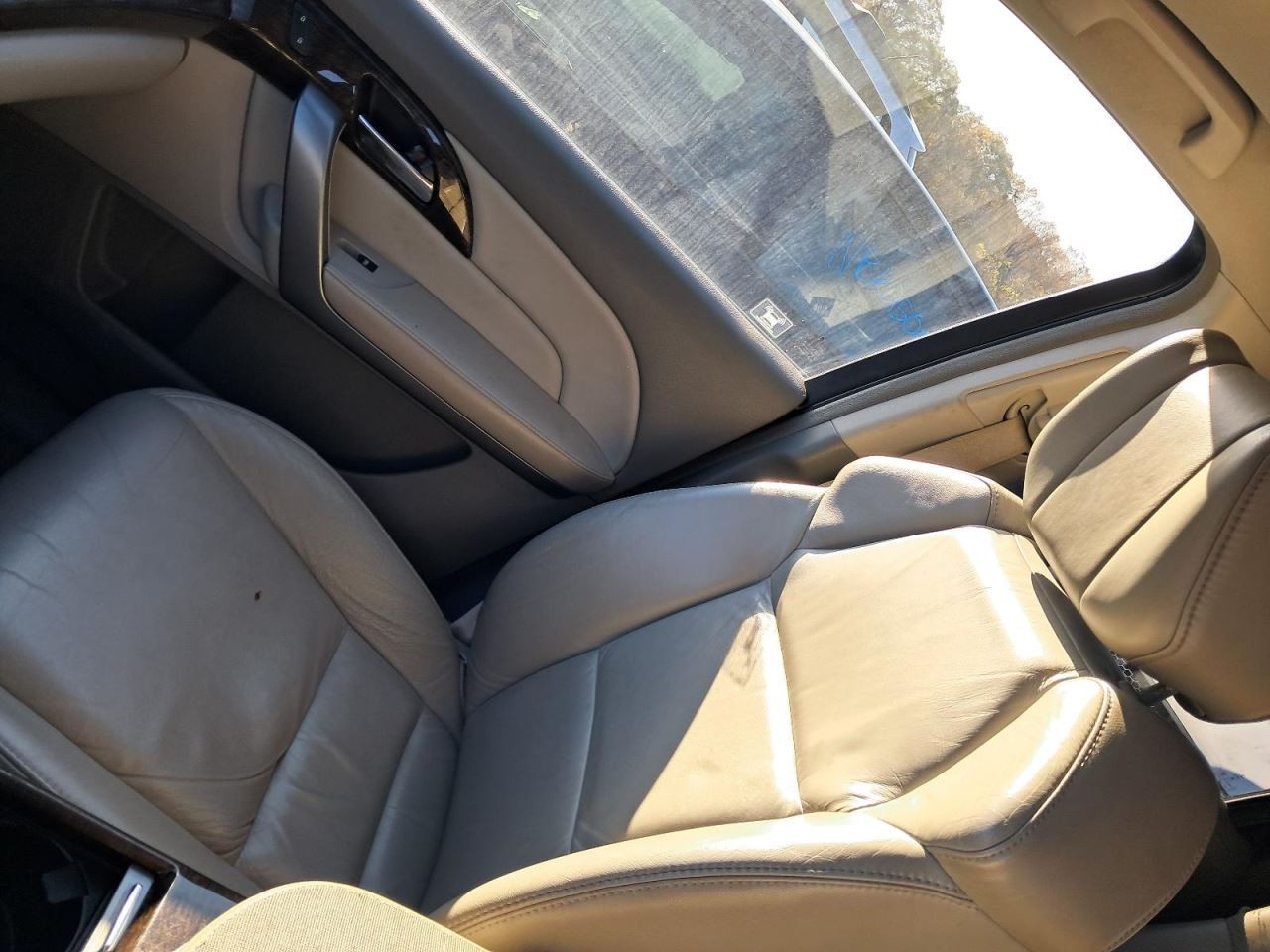 MDX 2010 Glove Box 4862717