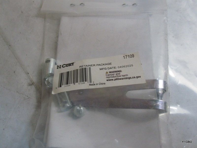 CURT Manufacturing 17109 Retainer Package