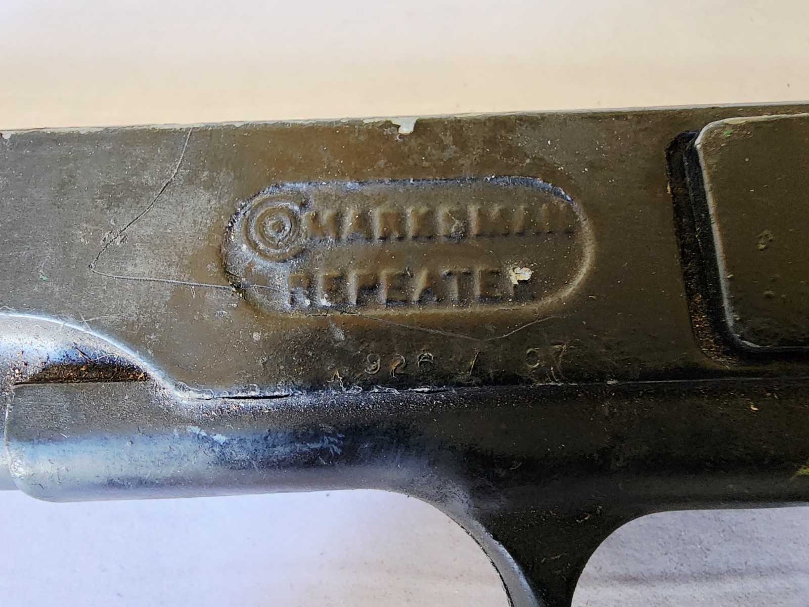 Daisy Marksman Repeater BB Gun w/ Holster
