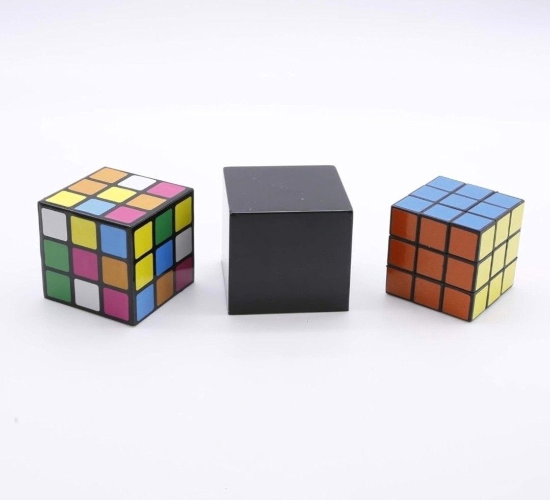 Instant Solve Magic Trick w/ Black Box – Color Changing Sides in a Flash
