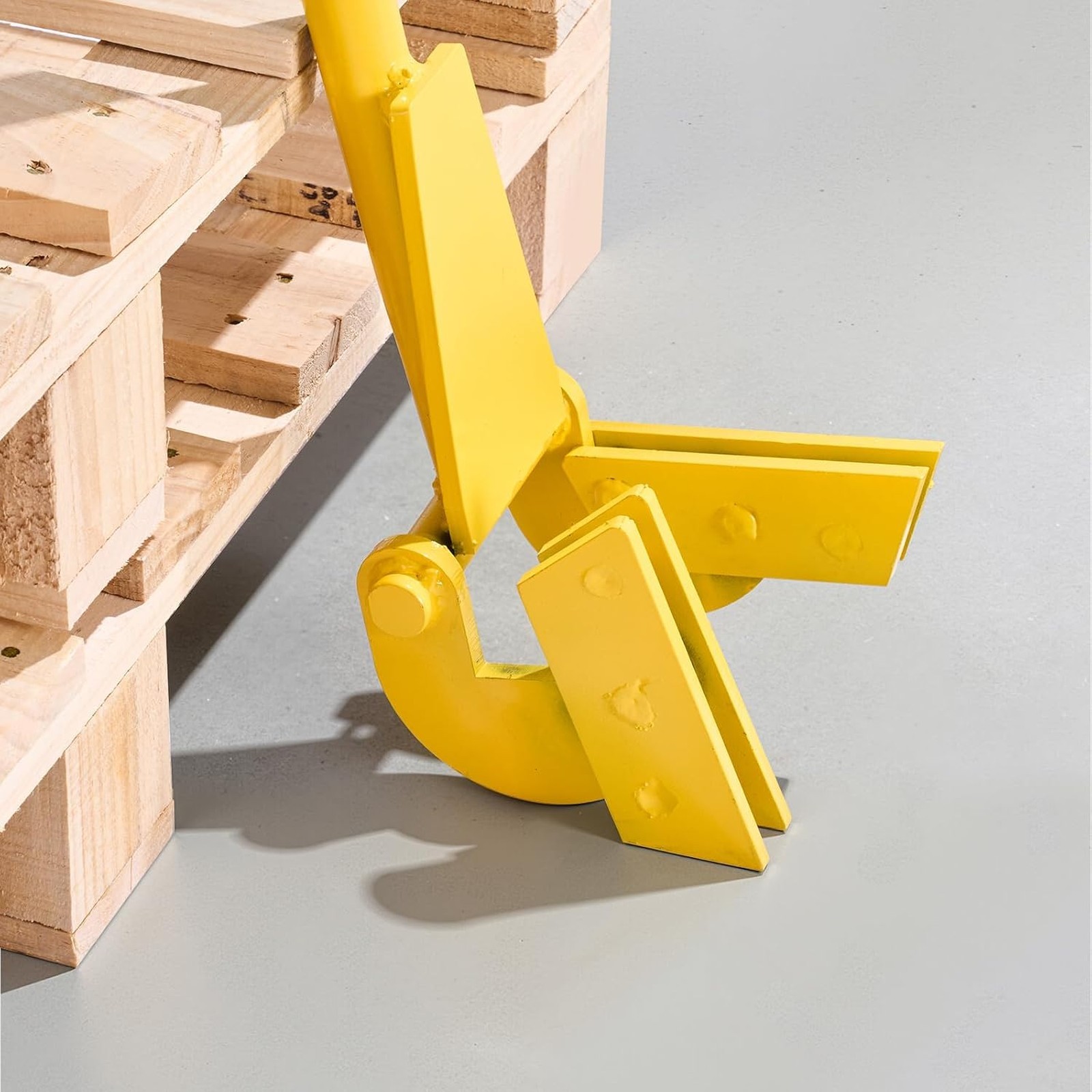 Pallet Buster Tool with Carbon Steel Handle, Heavy Duty Wrecking Pry Bar for
