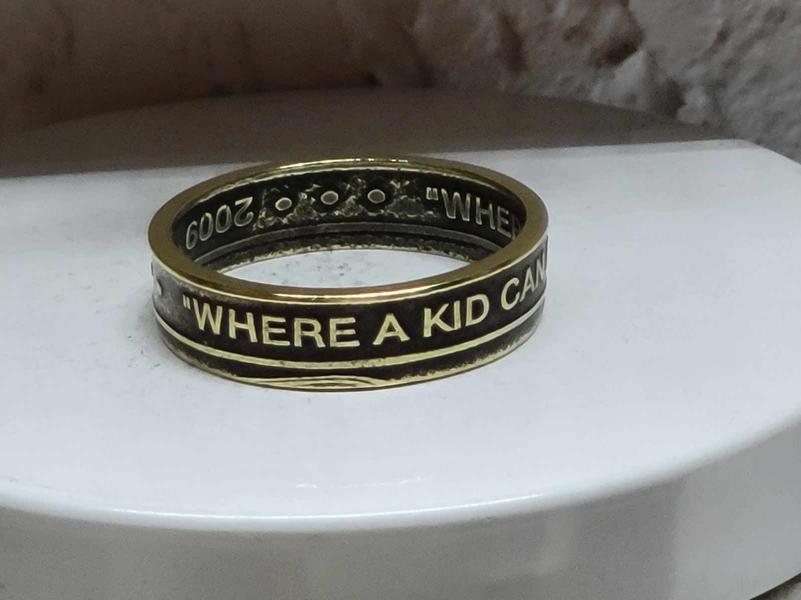 CHUCK e CHEESE - 2009 - Size 12 Token Coin Ring