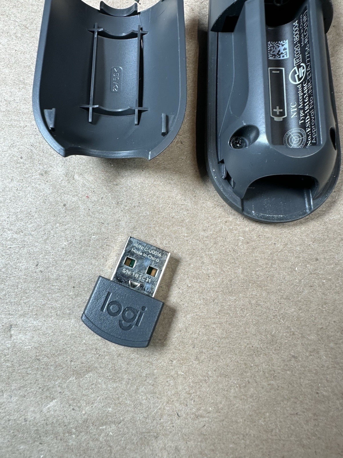 Logitech Presentation Remote Laser Pointer w USB Receiver Dongle! ~ Works Great!