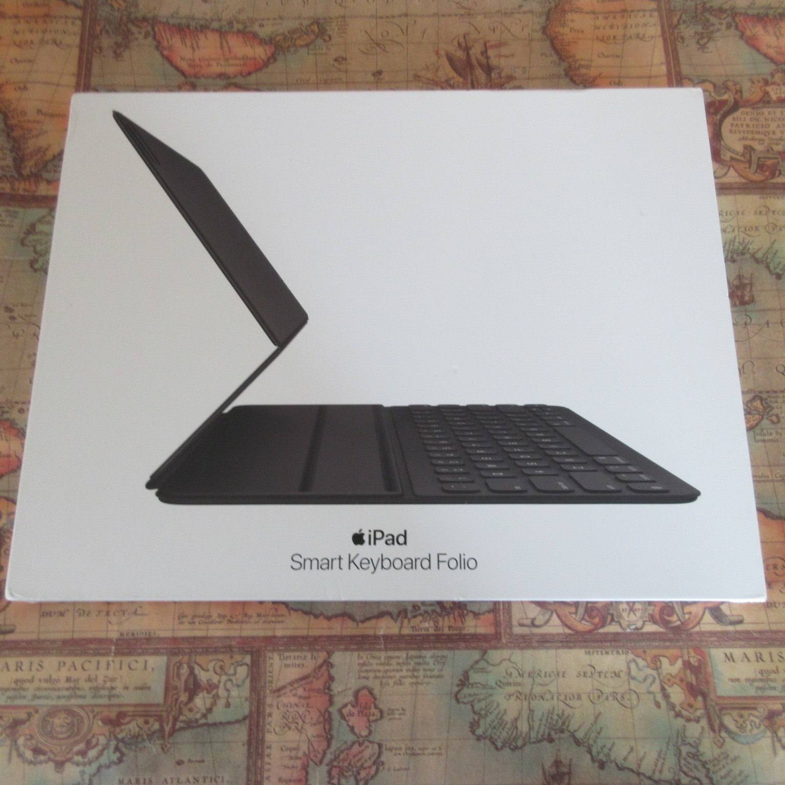 Apple Smart Keyboard Folio (for 12.9-inch iPad Pro- 4th Generation)