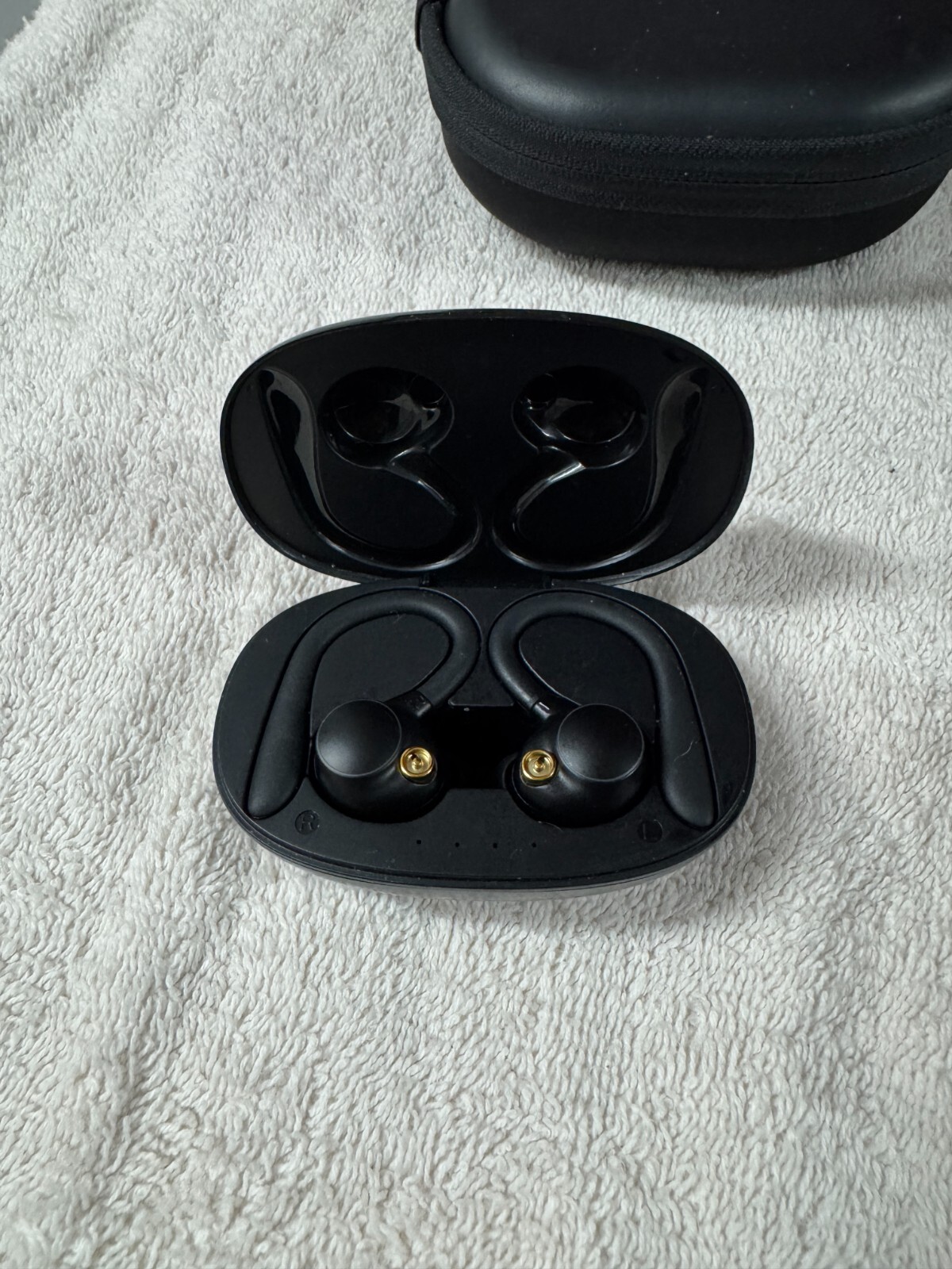 UNBRANDED EAR BUDS - USED!!!!