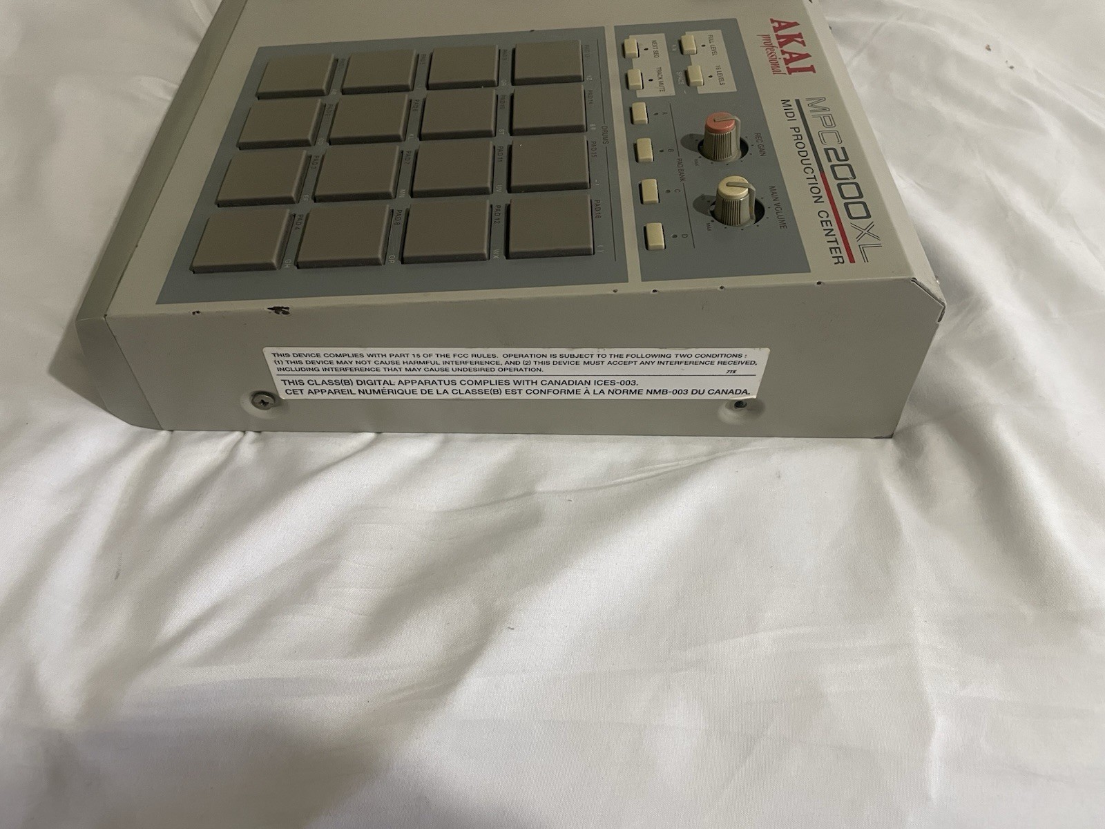 Akai MPC 2000XL