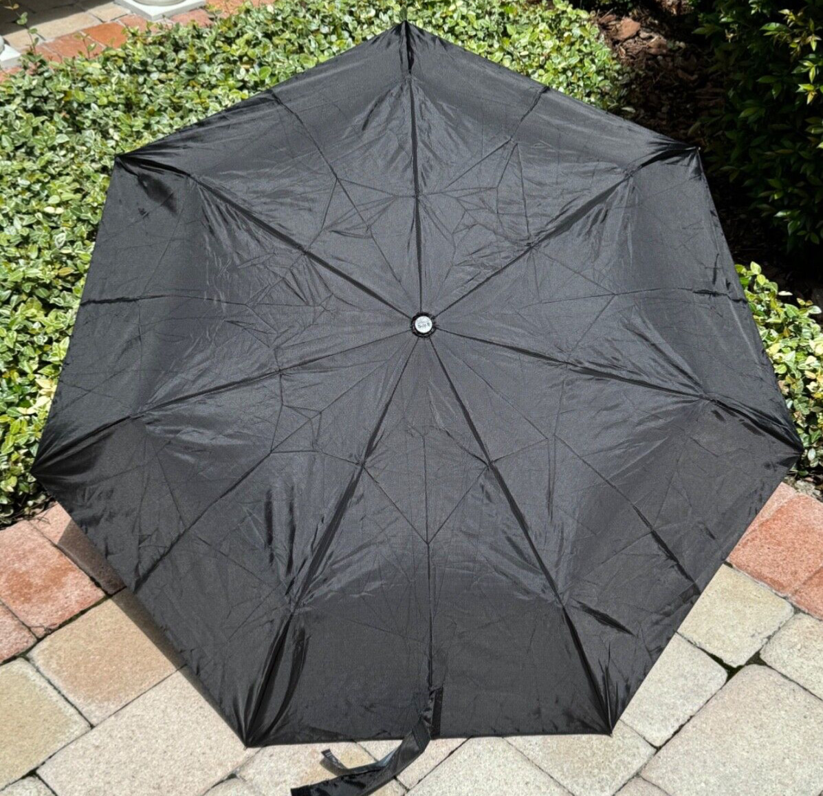 TOTES  UMBRELLA BLACK LIFETIME WARRANTY  AUTO OPEN CLOSE  NWT