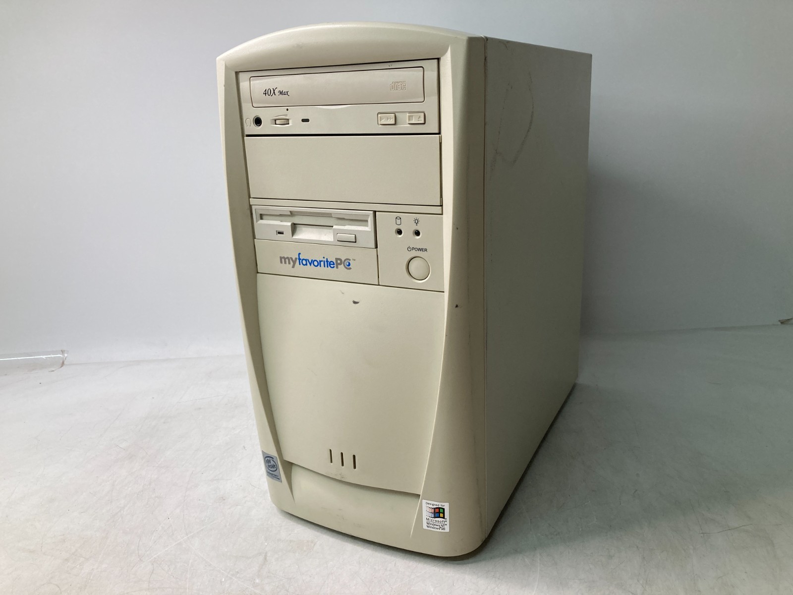 Vintage Beige Computer Case w/ 100W Power Supply, Lite-On CD-ROM, Floppy Drive