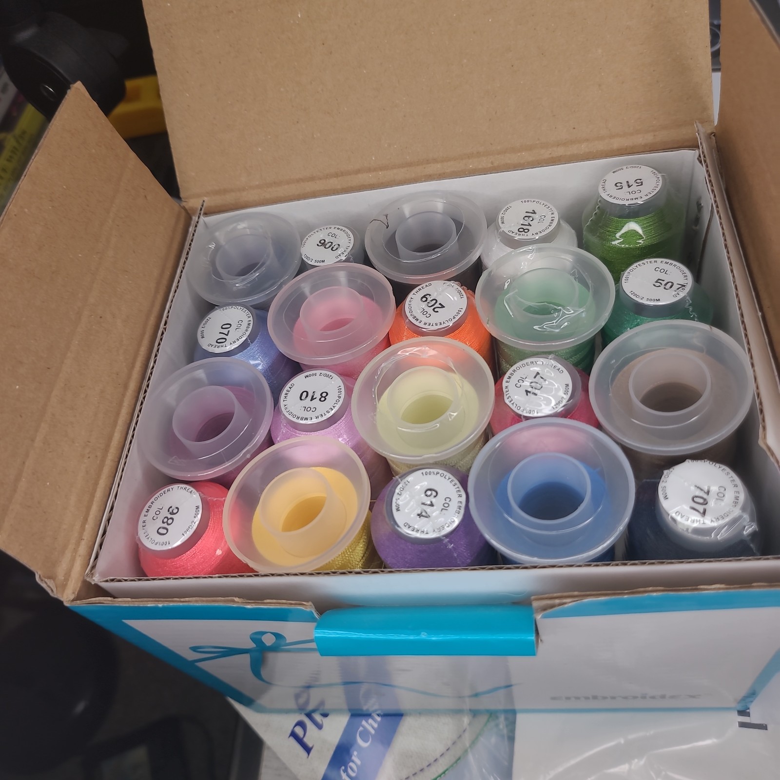 Singer Studio S10 Computerized Embroidery Machine Complete In Box With Extras!