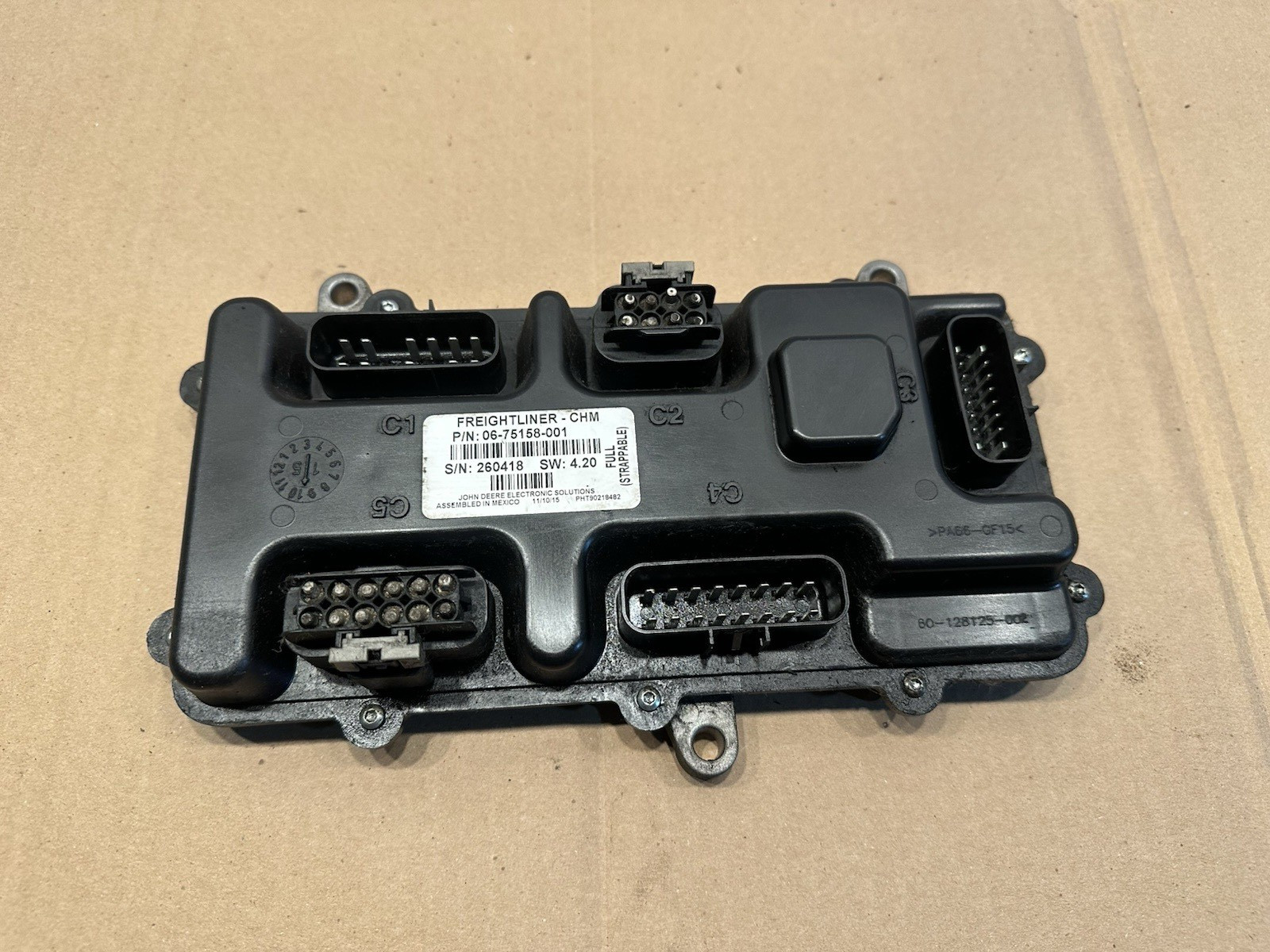2004-2017 FREIGHTLINER M2 106 CHASSIS CONTROL MODULE (CCM) 06-75158-001 OEM