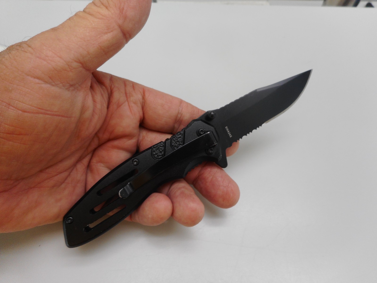 Smith Wesson ExtremeOps Pocket Knife Liner Lock Combo Edge Blade SWA24S