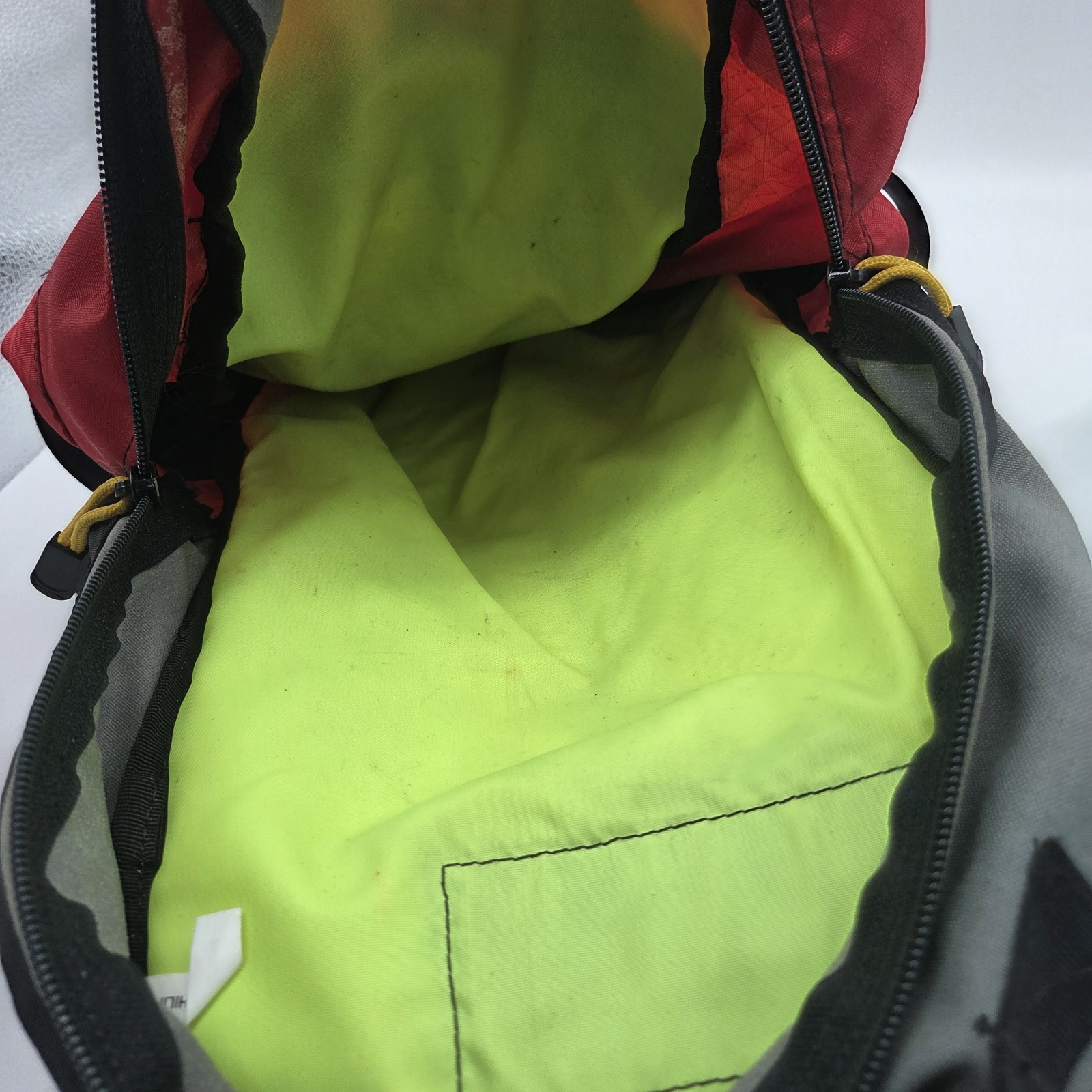 CAMELBAK Cloud Walker Hiking H20 Hydration Backpack Red W/2L Bladder Plus Extra
