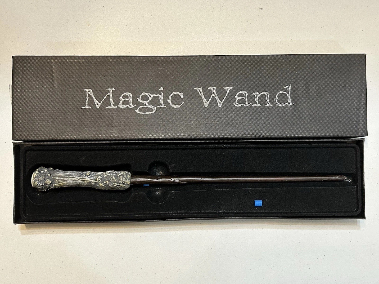 HARRY POTTER MAGIC WAND LIGHT UP COSPLAY COSTUME PROP COLLECTIONS MINT RARE