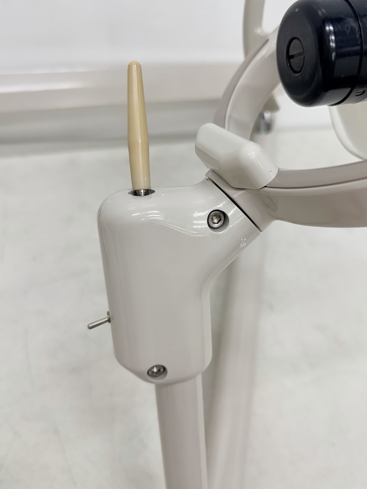 Adec 6300 Ceiling-Mount Dental Patient Exam Light