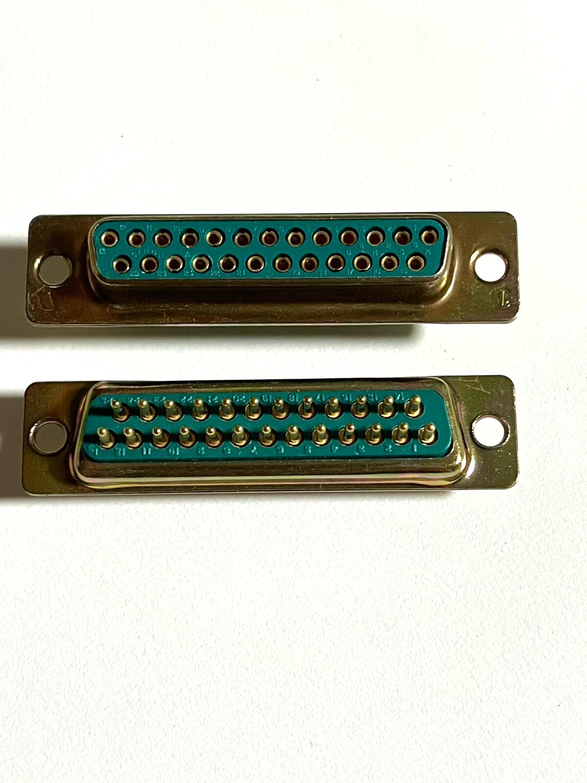 M24308/23-21 D-Sub High Density Connectors RECTANGULAR D-SUB L/C
