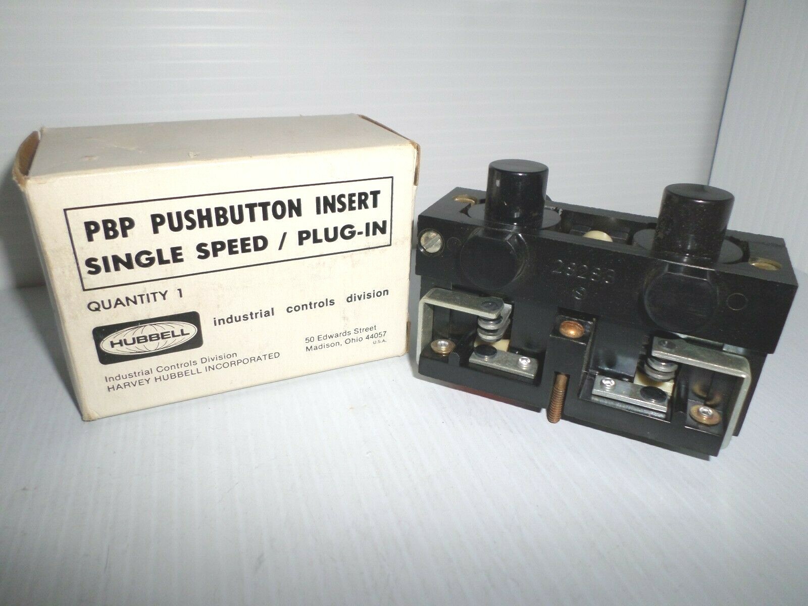 ⭐ NEW IN BOX ⭐ HUBBELL 28318-004 CRANE HOIST PENDANT PUSHBUTTON INSERT