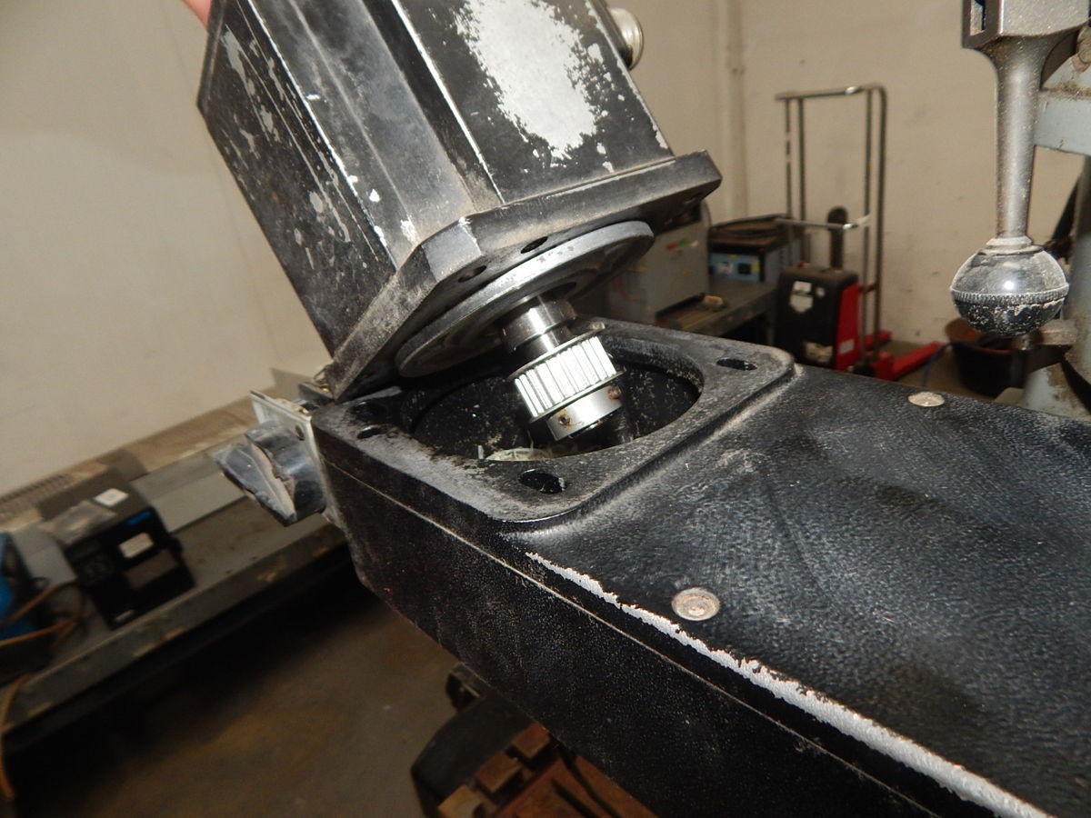 SHARP LMV VERTICAL MILLING MACHINE 9?X42? TABLE M5909