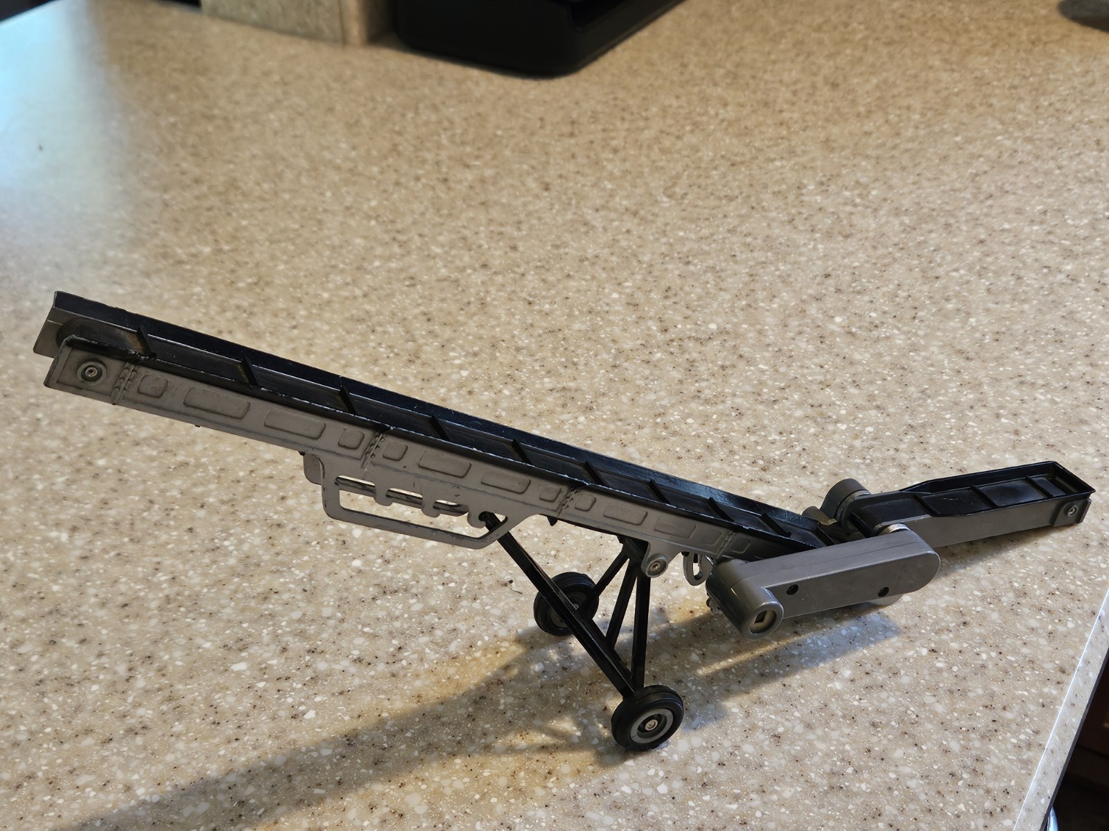 Ertl 1:32 PTO Belted Elevator