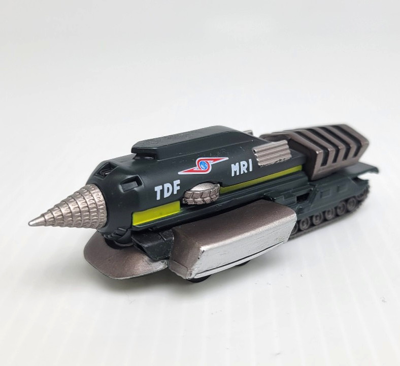 Fujimi Model Ultraseven  Ultra Guard Magma Rizer TDF MRI Vehicle Ultraman